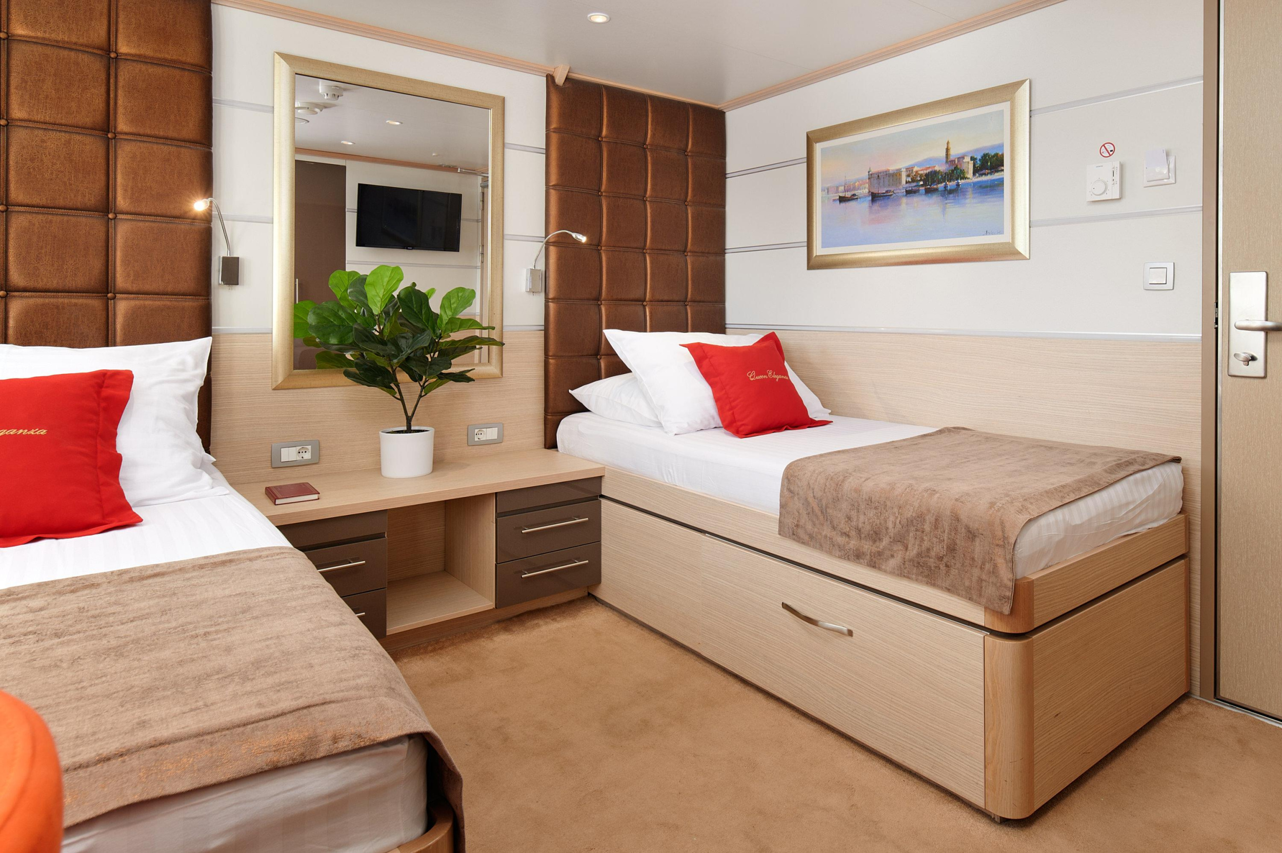 Motoryacht Queen Eleganza — photo 22