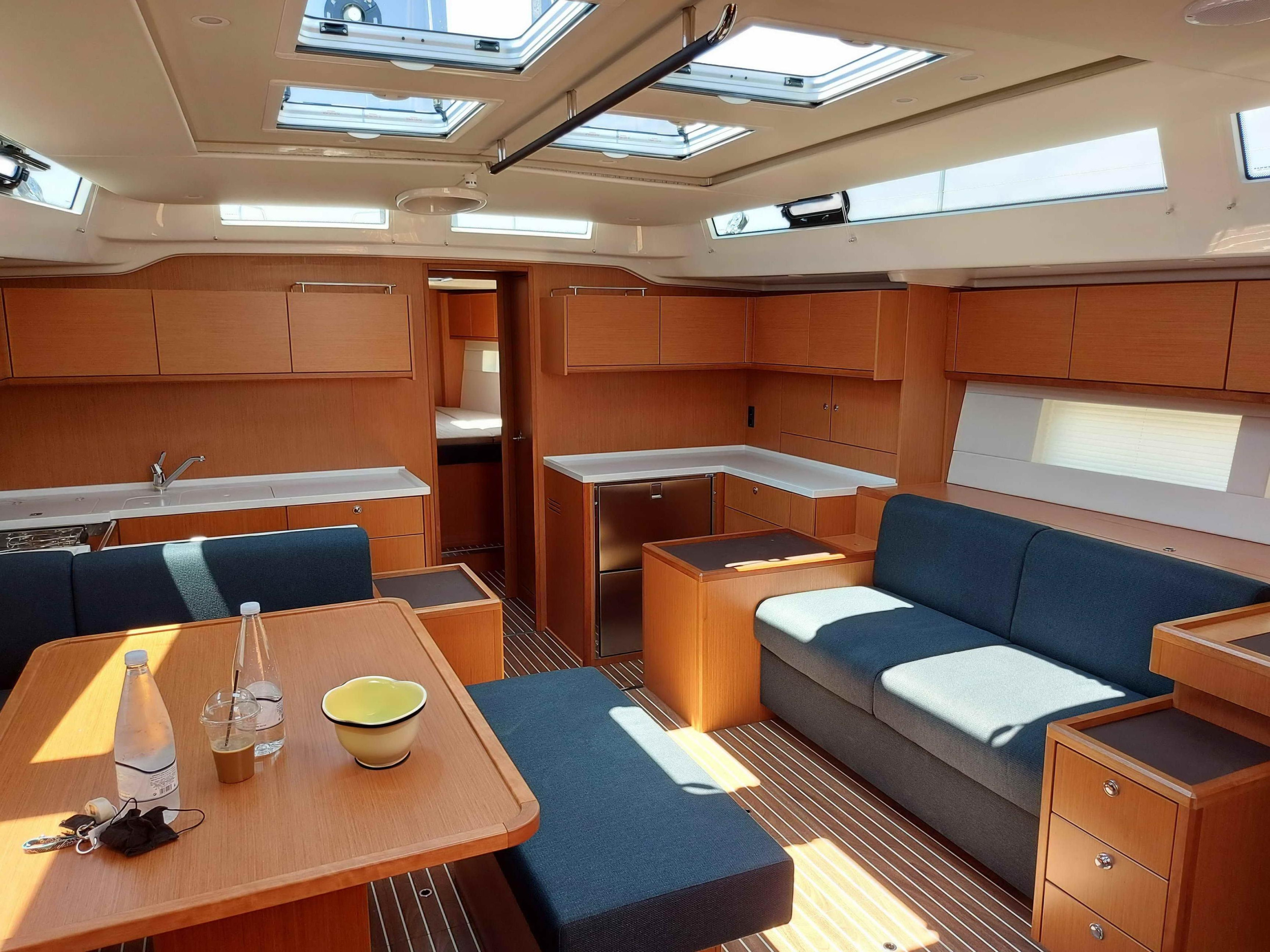 Bavaria C57 (5 cab.) — photo 8