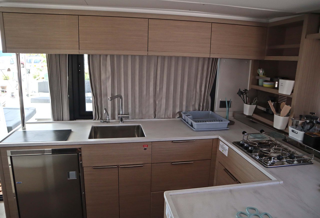Lagoon 46 (6 cab.) — photo 13