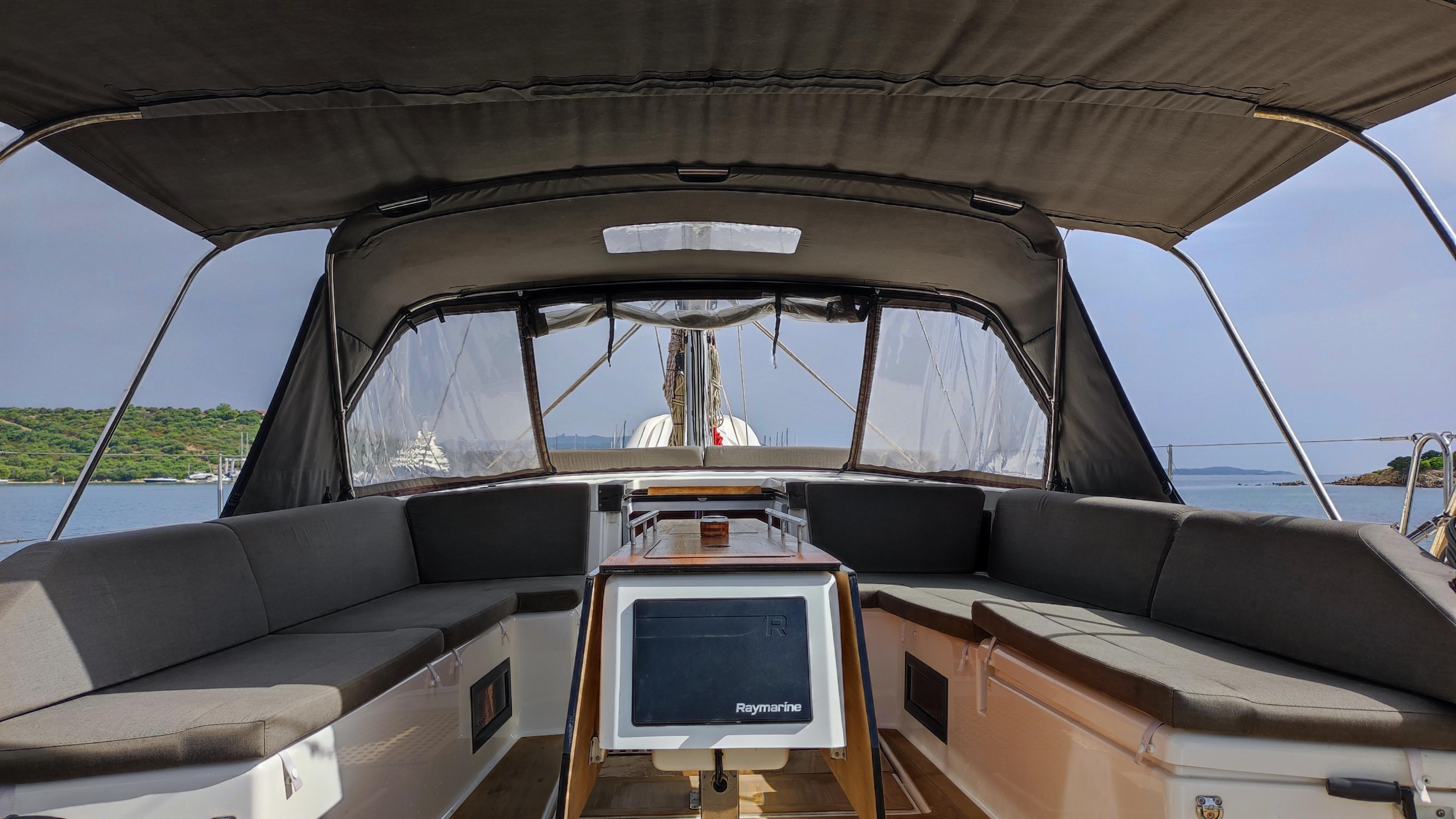 Dufour 530 Exclusive 2020 — photo 22
