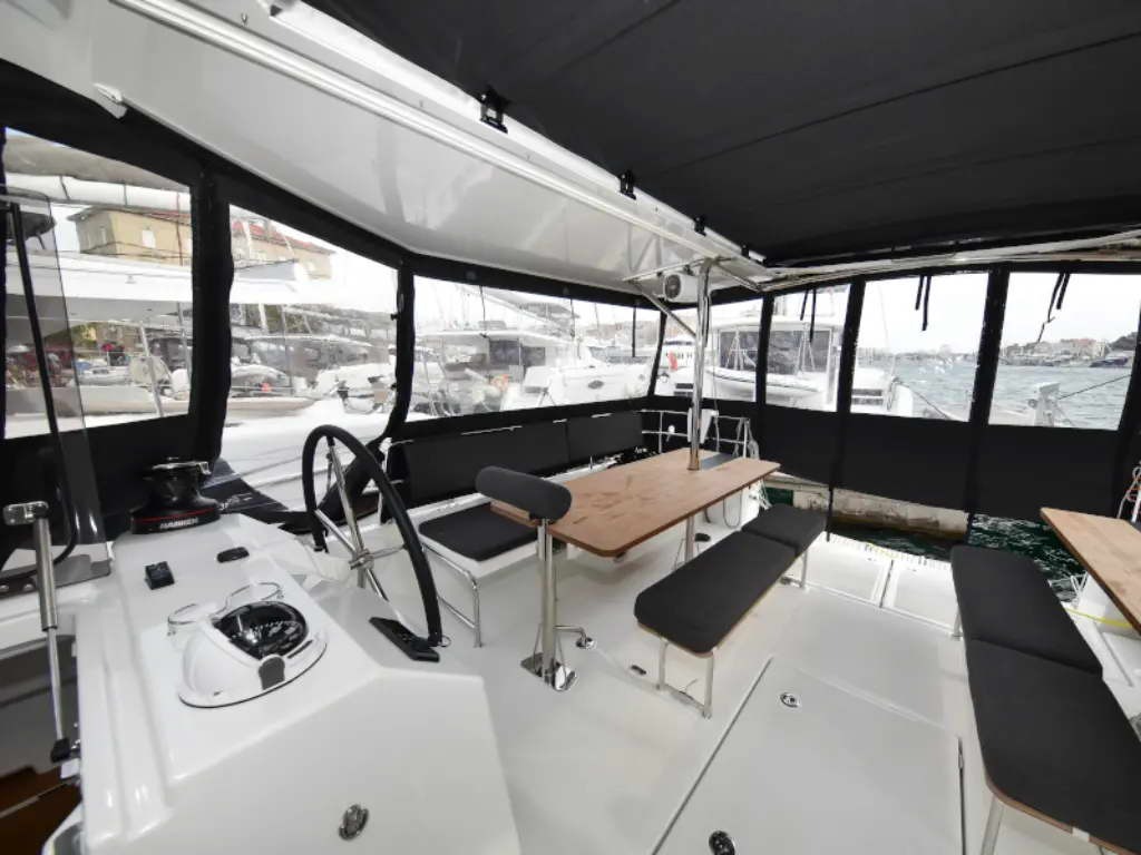 Sun Loft 47 (7 cab.) — photo 33