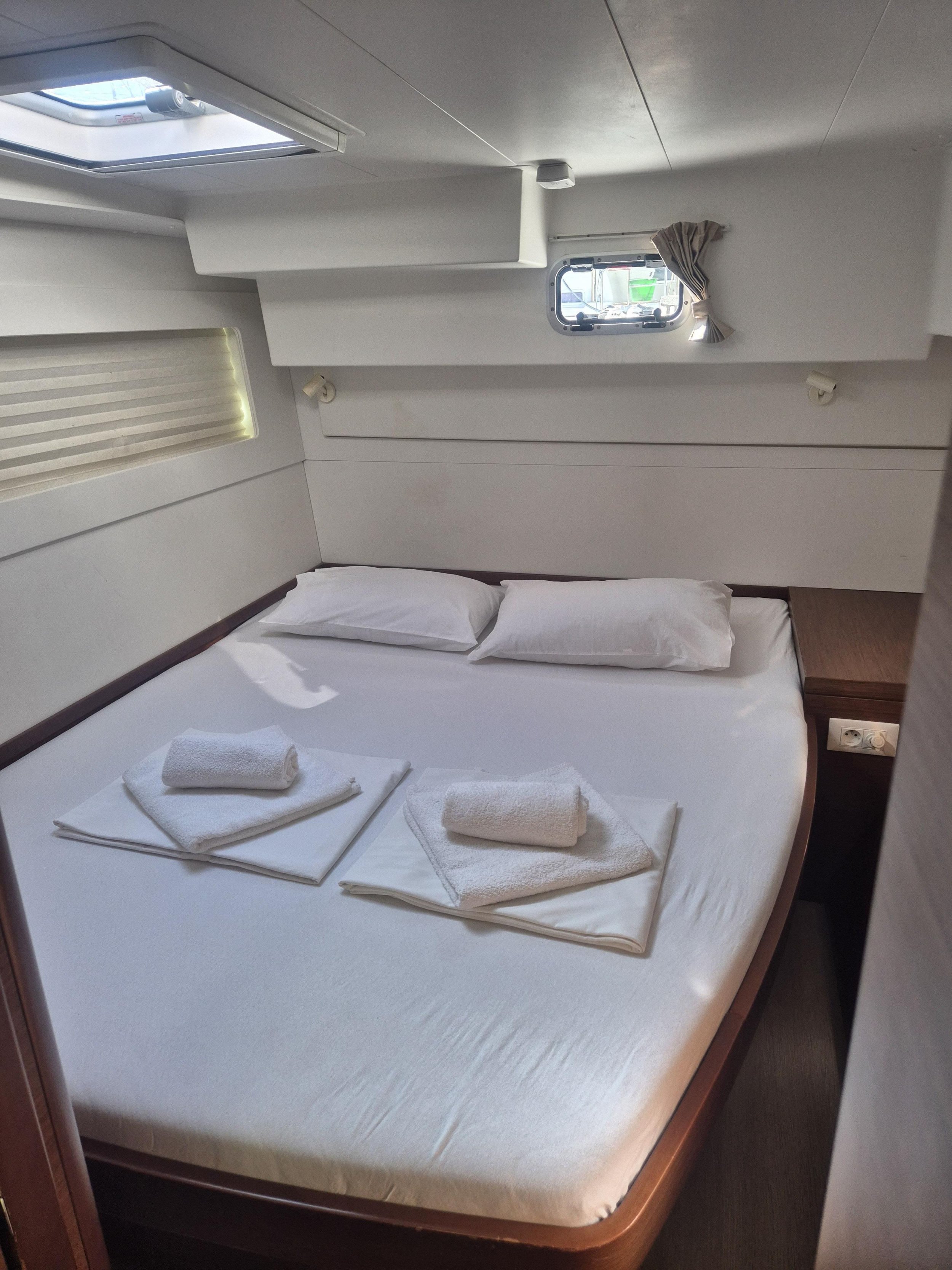 Lagoon 40 — photo 8