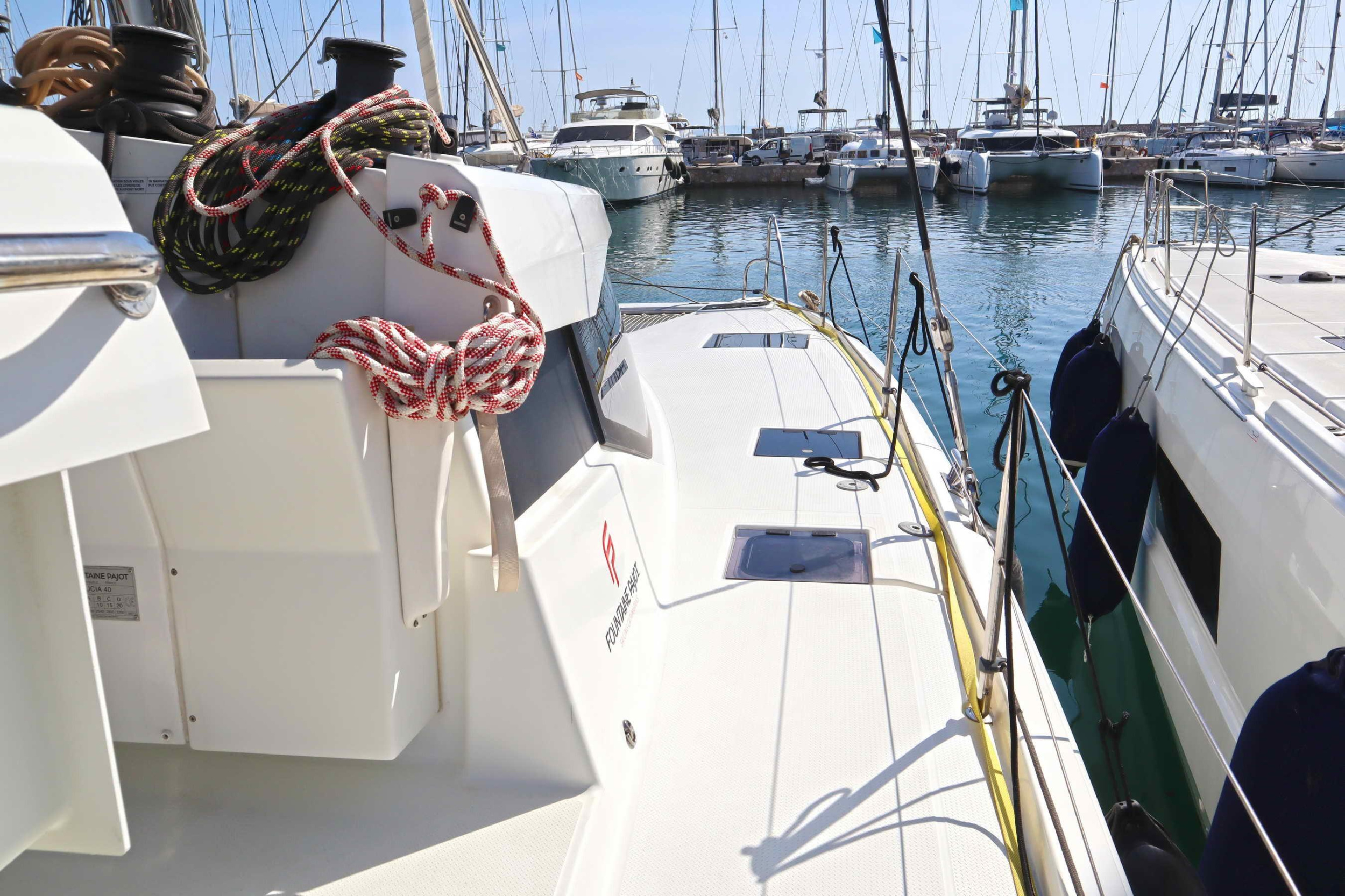 Lucia 40 (4 cab.) — photo 26