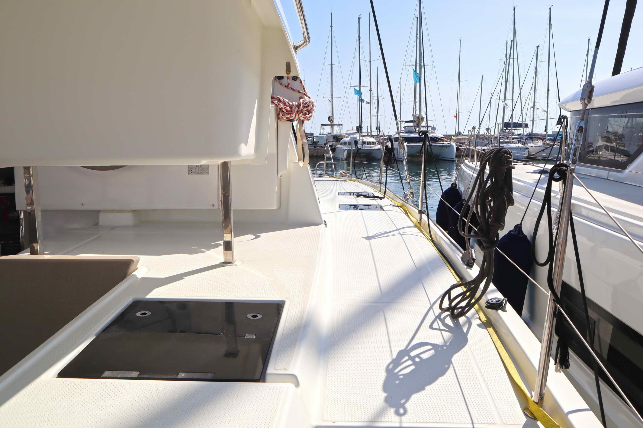 Lucia 40 (4 cab.) — photo 32