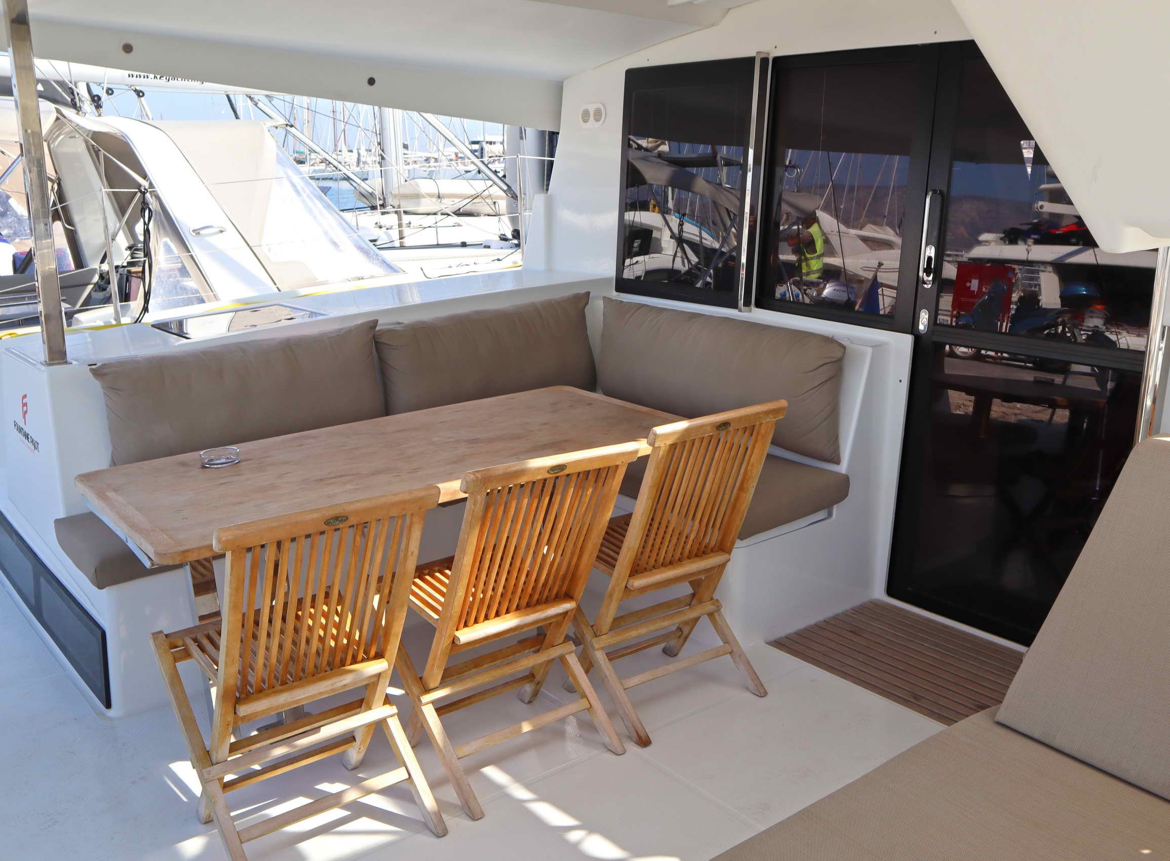 Lucia 40 (4 cab.) — photo 19