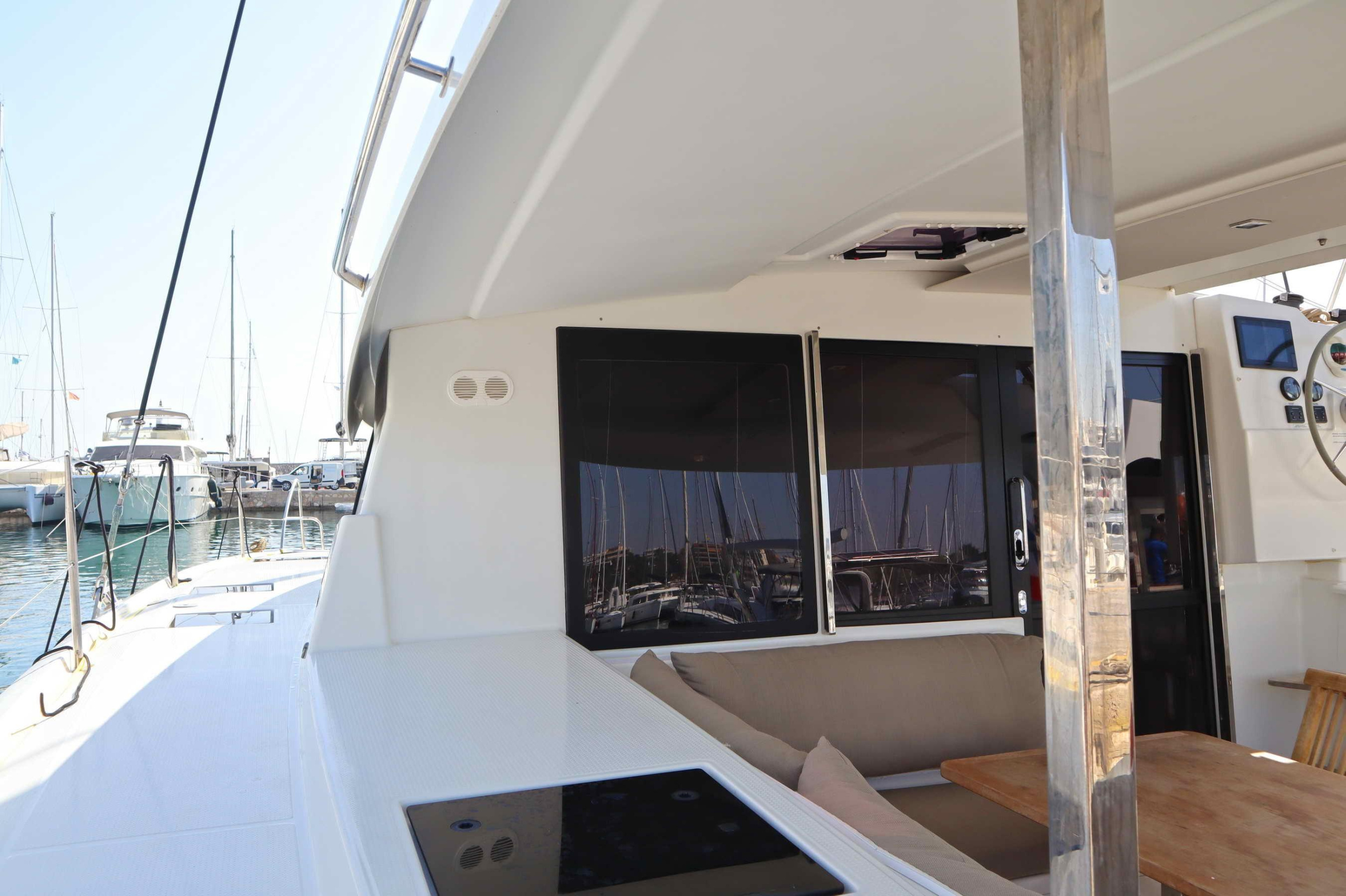 Lucia 40 (4 cab.) — photo 11