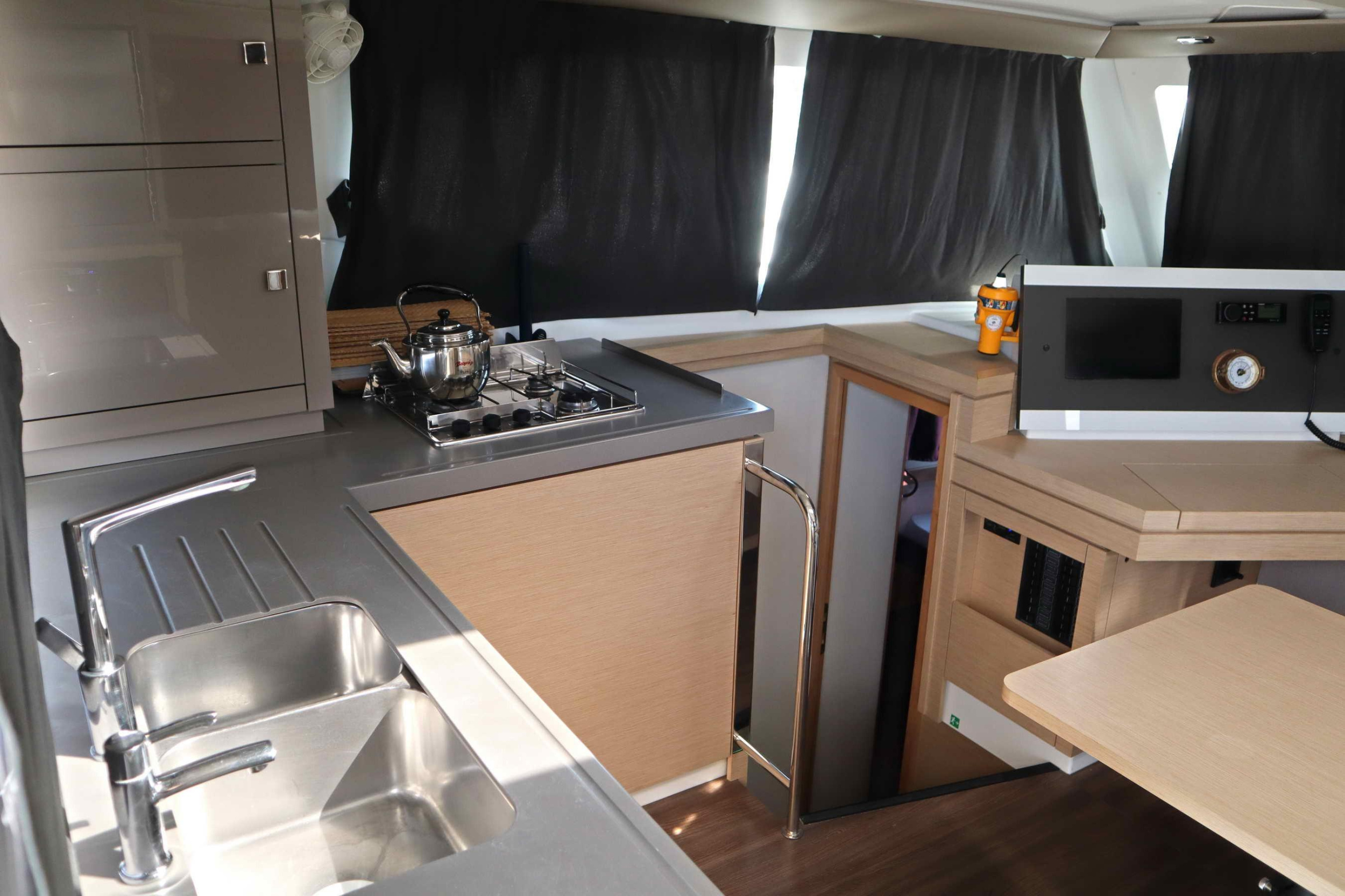 Lucia 40 (4 cab.) — photo 42