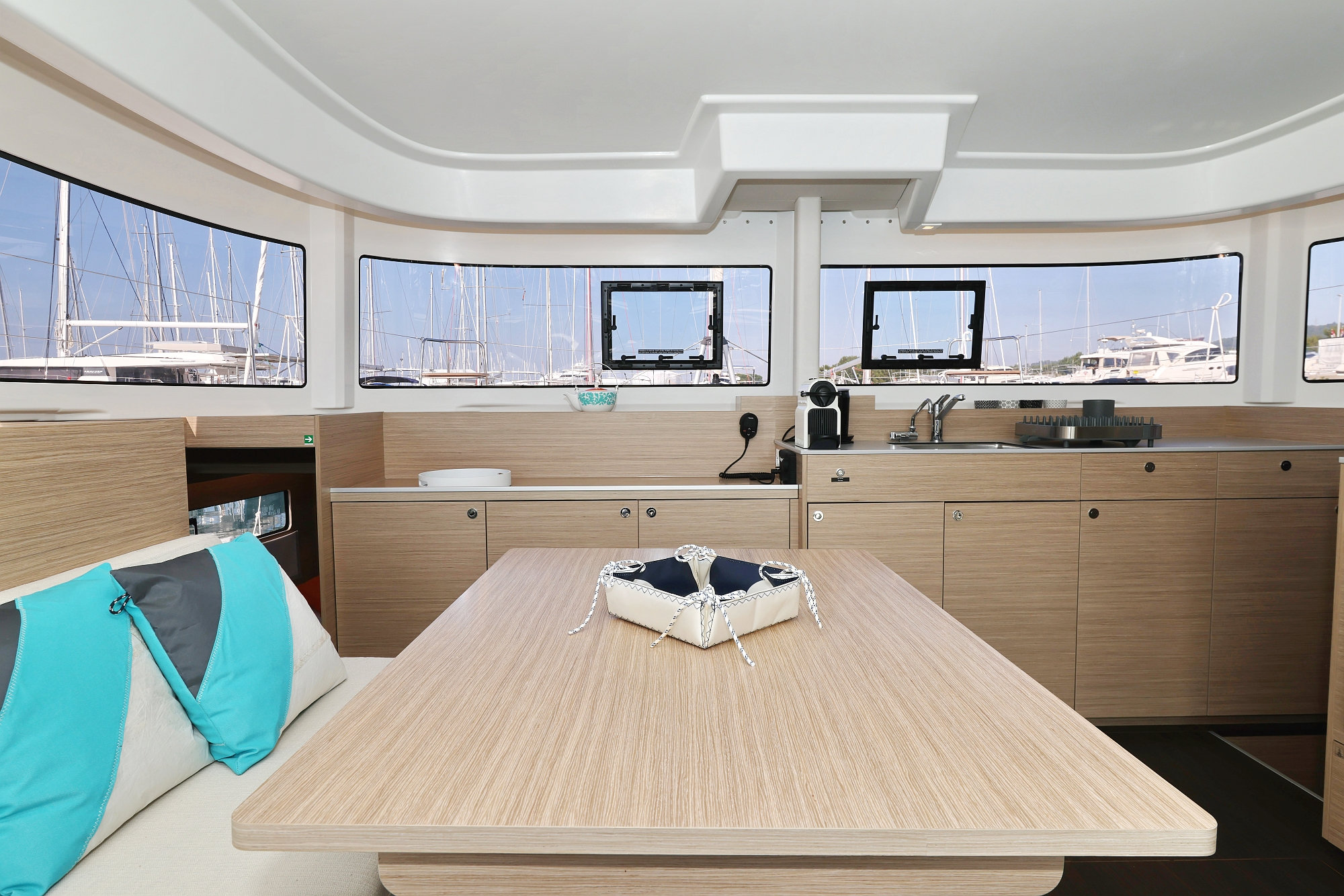 Lagoon 38 OWNER VERSION — photo 6