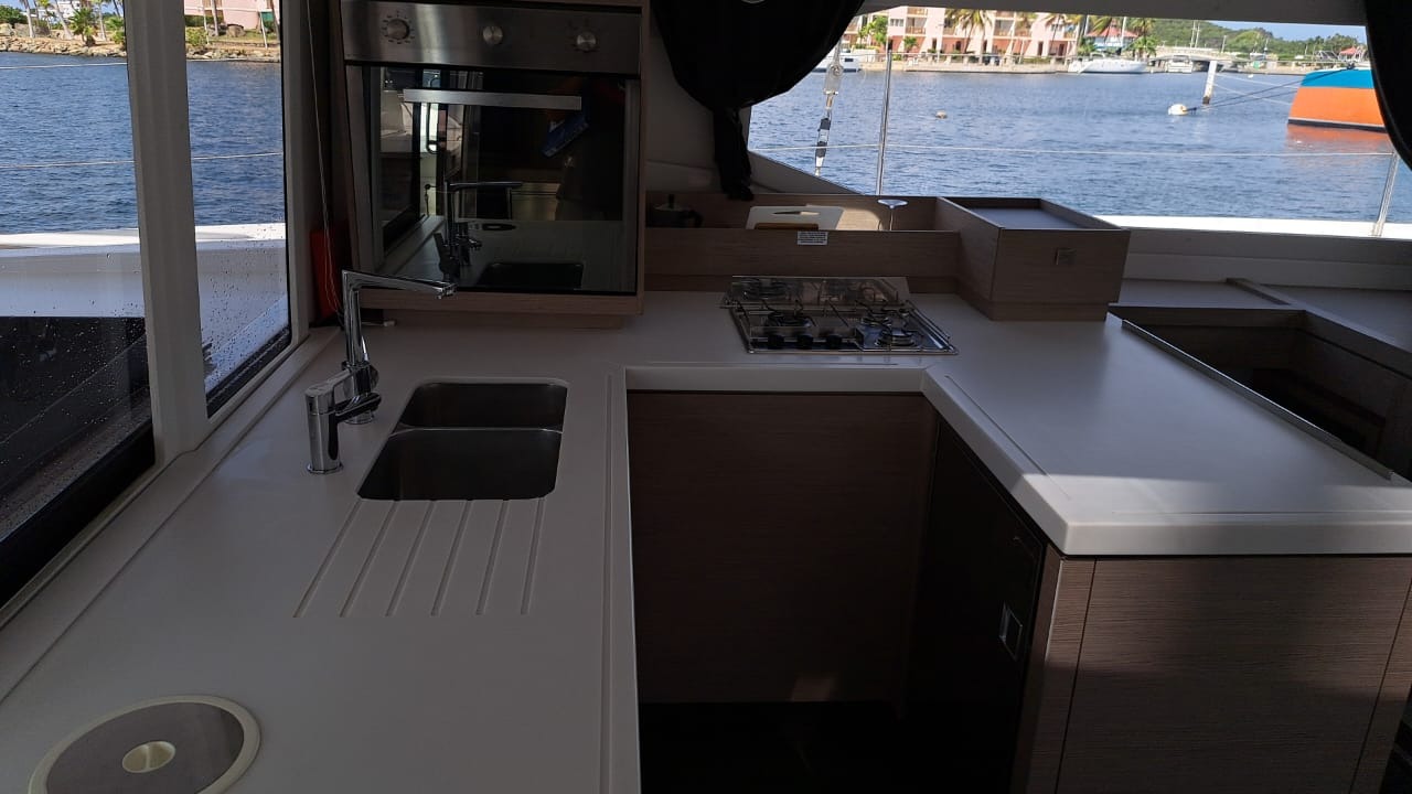 Astréa 42 (6 cab.) — photo 11