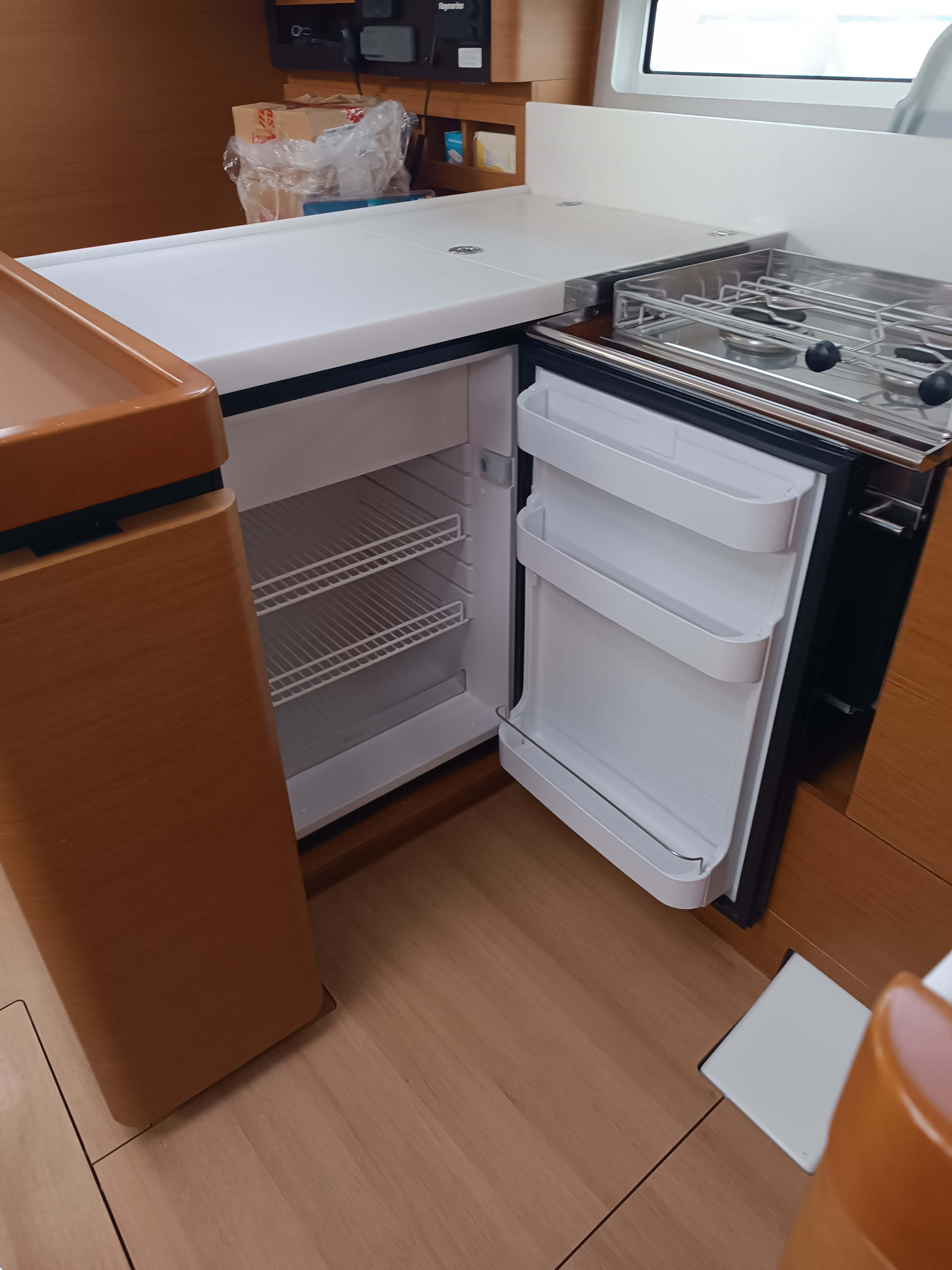 Sun Odyssey 440 (4 cab.) — photo 13