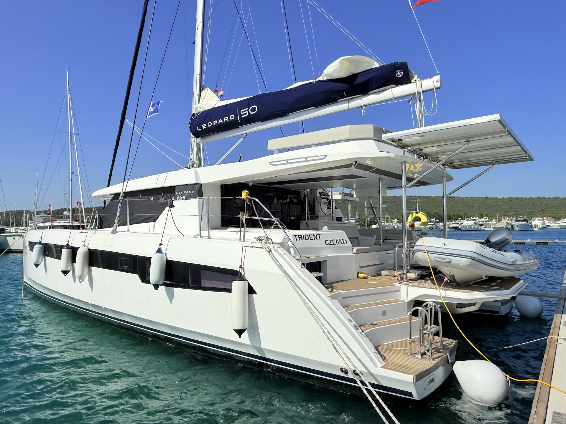 Leopard 50 — photo 15