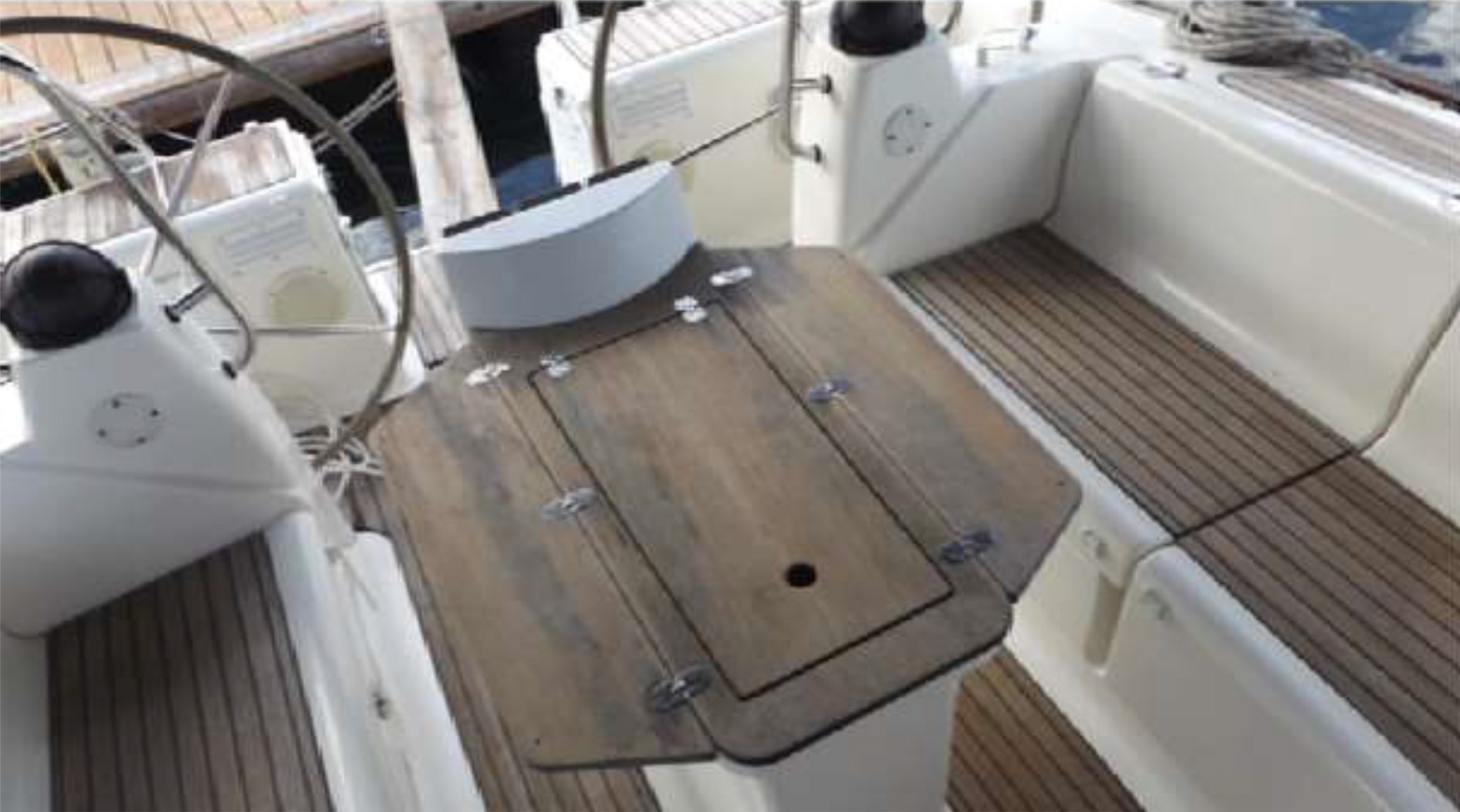 Bavaria 50 Cruiser (5 cab.) — photo 4