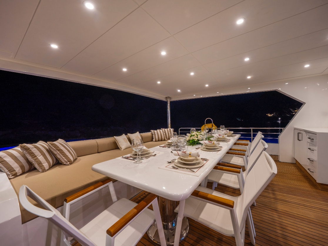 Motoryacht Lila Trawler — photo 38