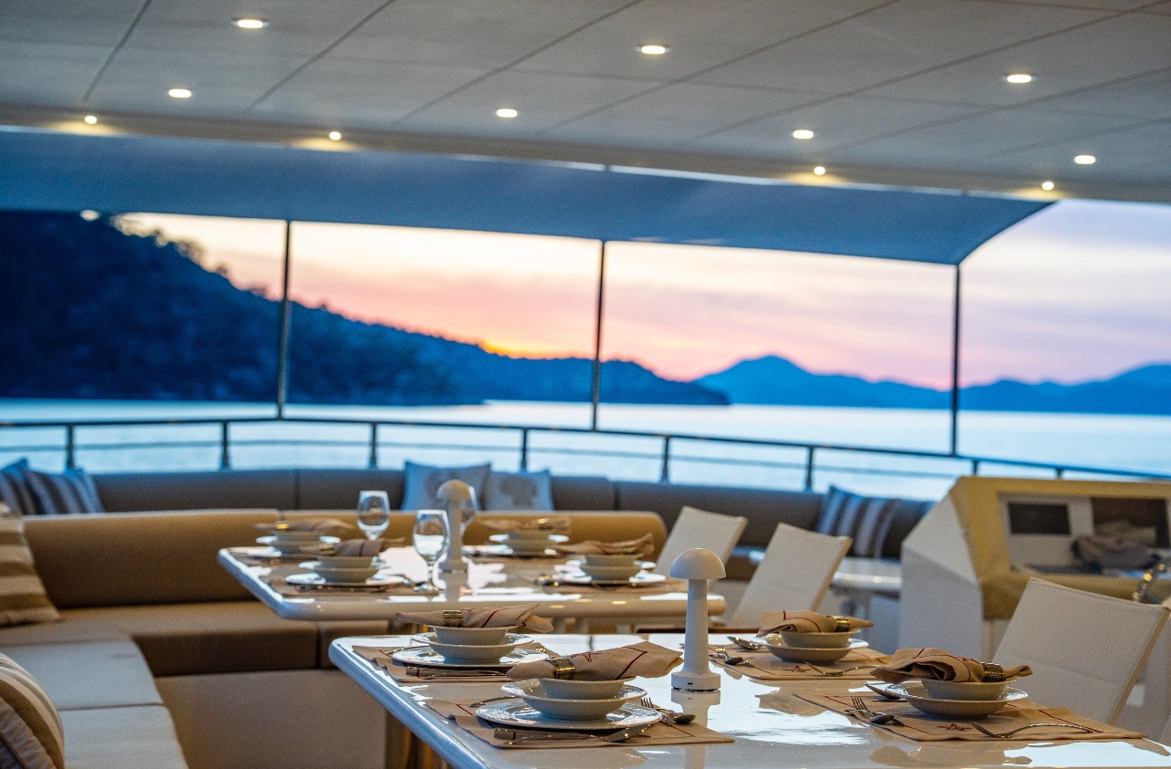 Motoryacht Lila Trawler — photo 15