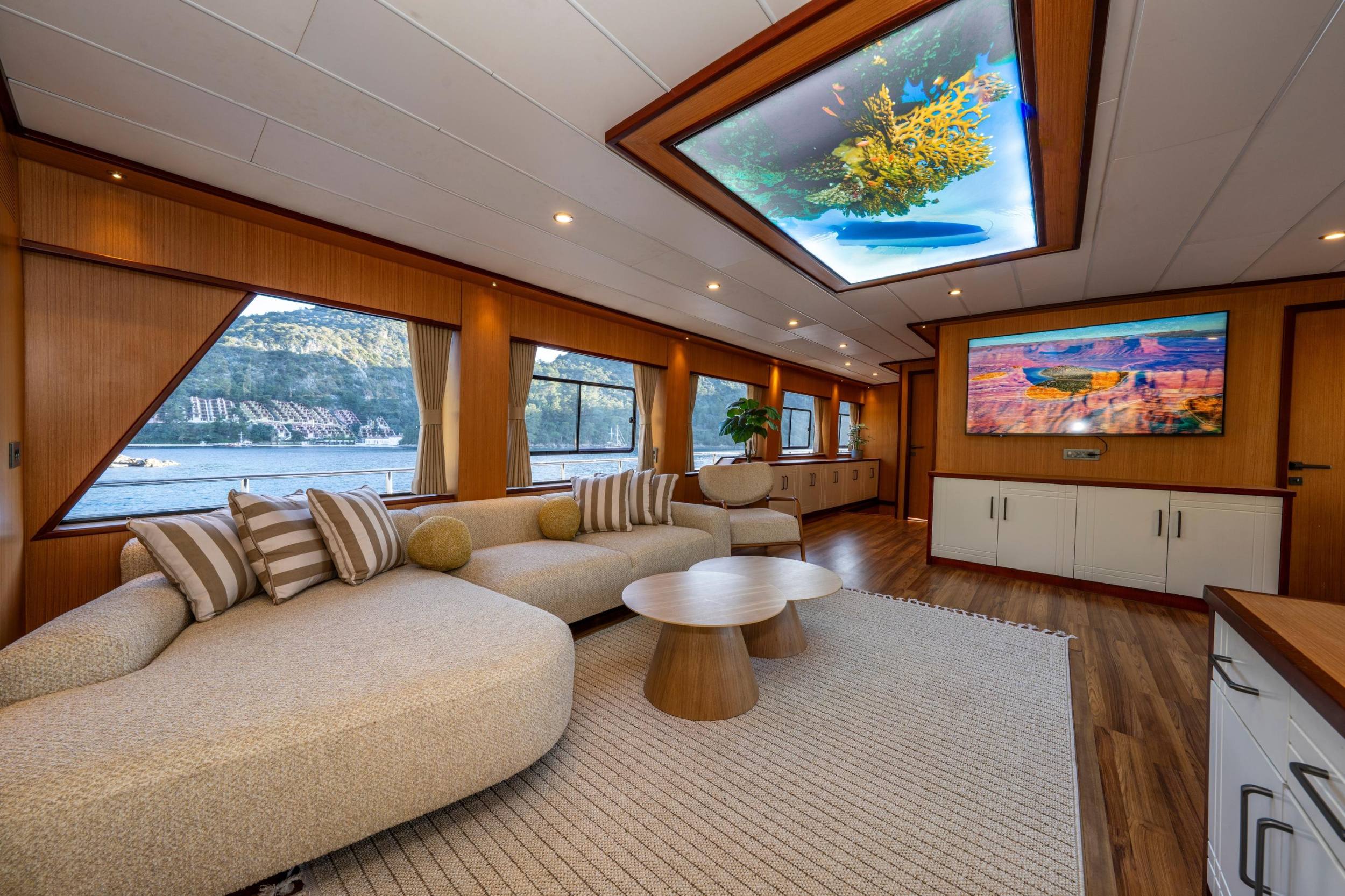 Motoryacht Lila Trawler — photo 49