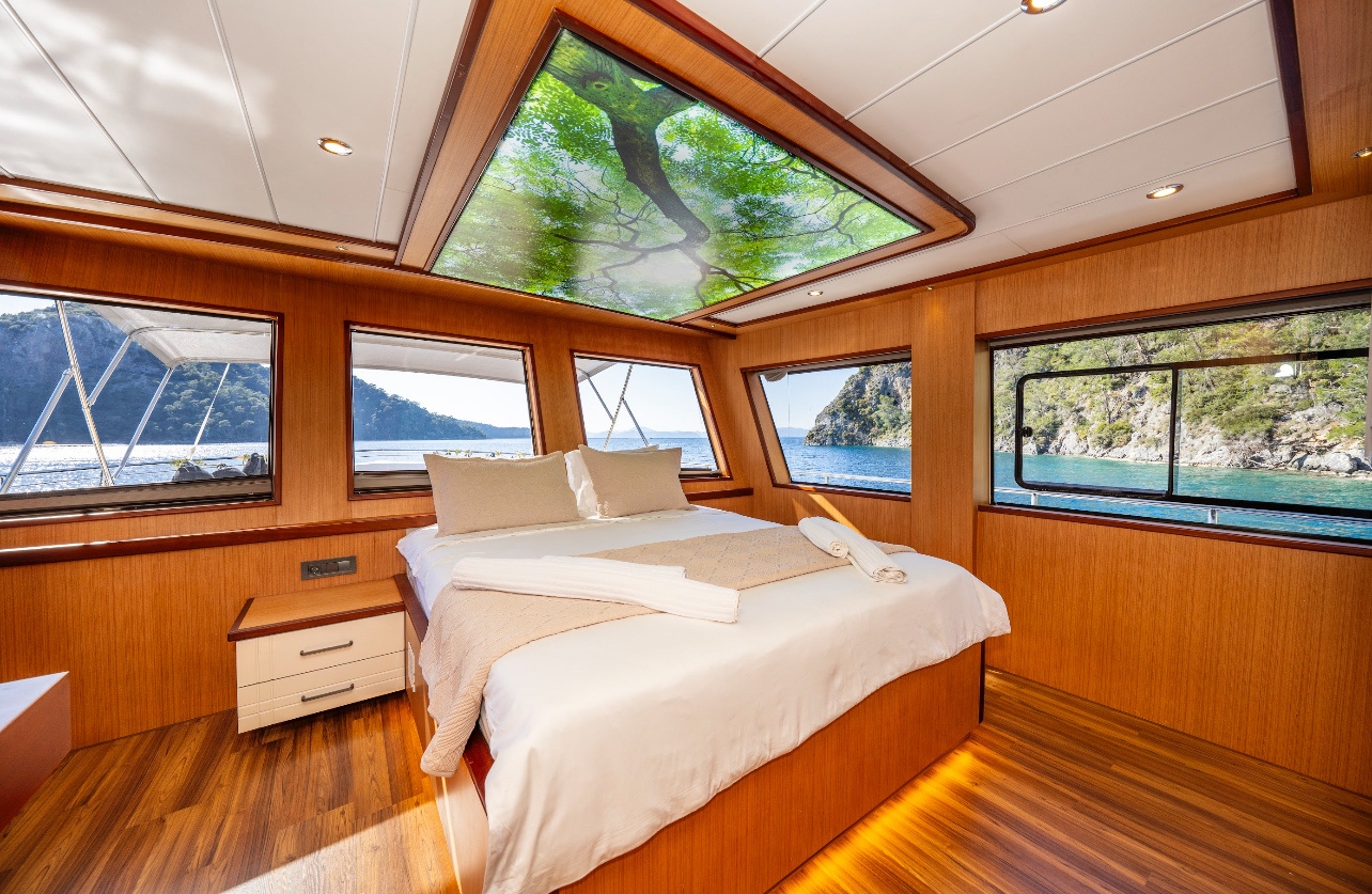 Motoryacht Lila Trawler — photo 13