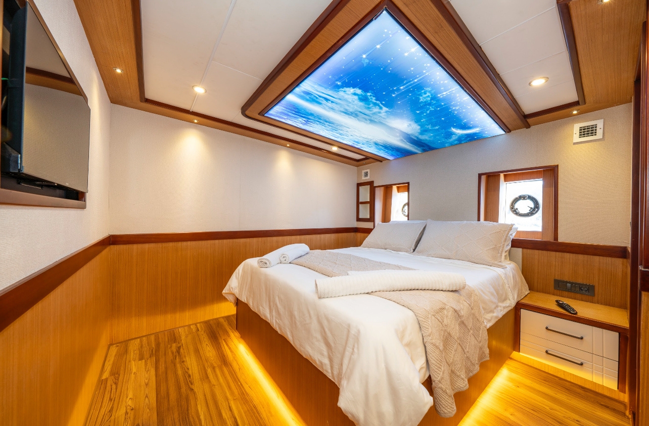 Motoryacht Lila Trawler — photo 36