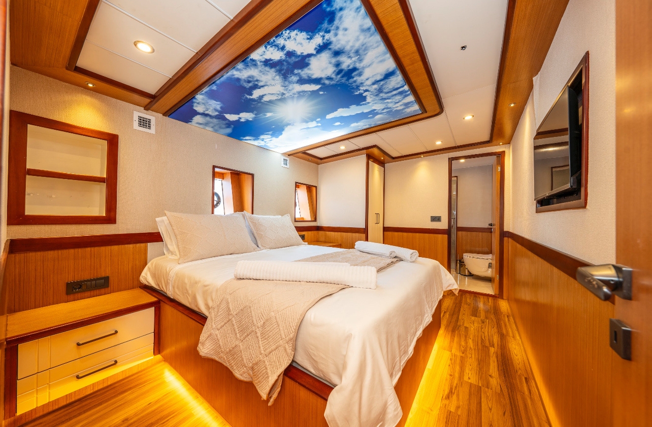 Motoryacht Lila Trawler — photo 37
