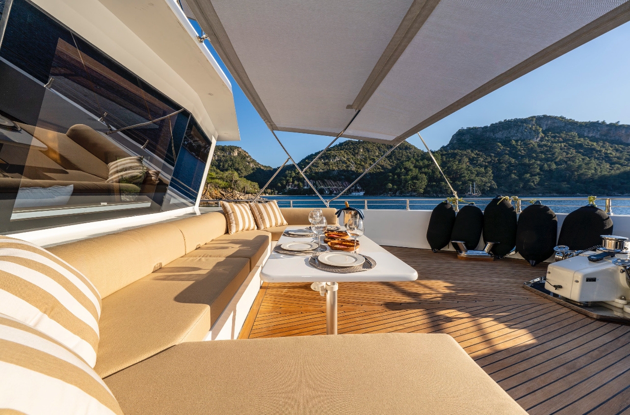 Motoryacht Lila Trawler — photo 2