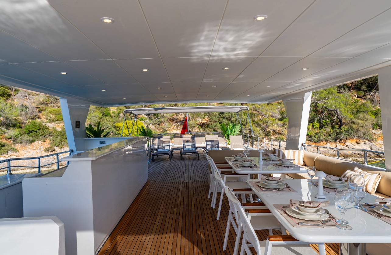 Motoryacht Lila Trawler — photo 7
