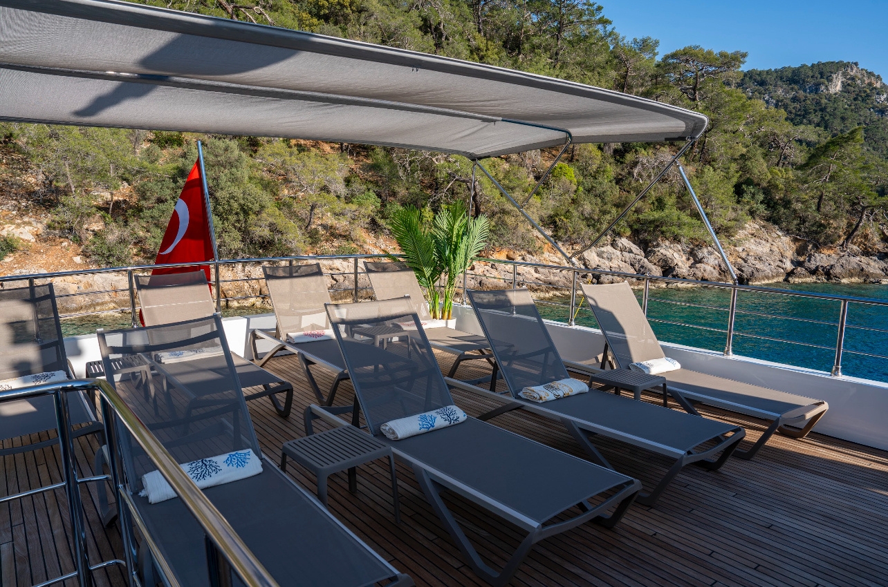 Motoryacht Lila Trawler — photo 6