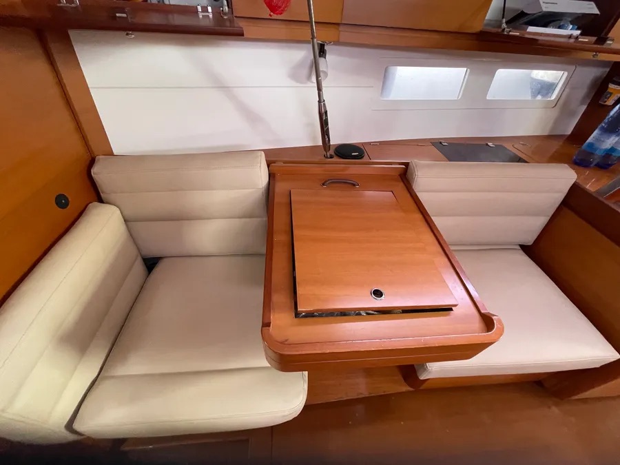 Dufour 410 GL (3 cab.) — photo 11