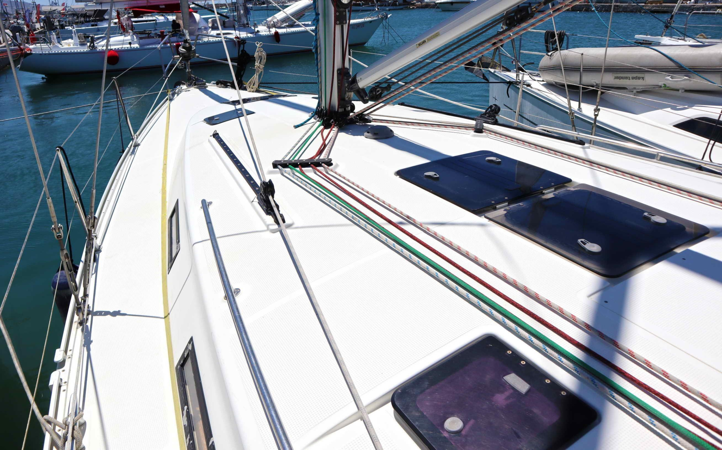 Bavaria Cruiser 40 (3 cab.) — photo 25