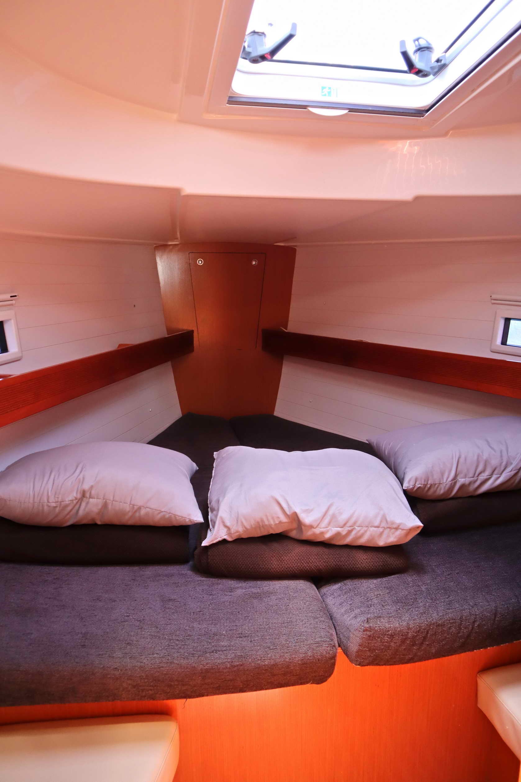 Bavaria Cruiser 40 (3 cab.) — photo 16