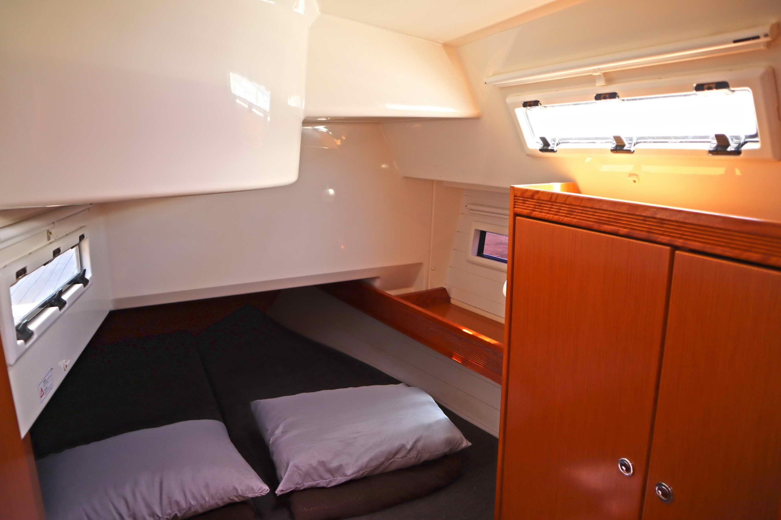 Bavaria Cruiser 40 (3 cab.) — photo 33