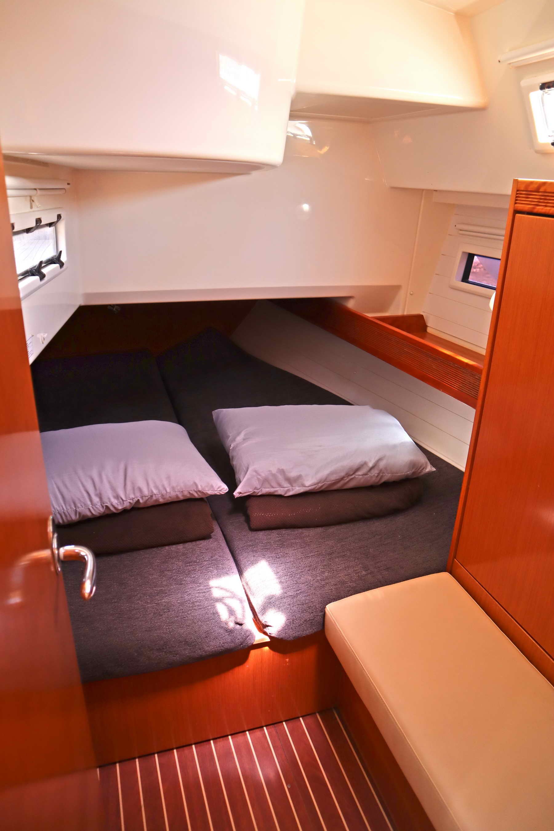 Bavaria Cruiser 40 (3 cab.) — photo 15