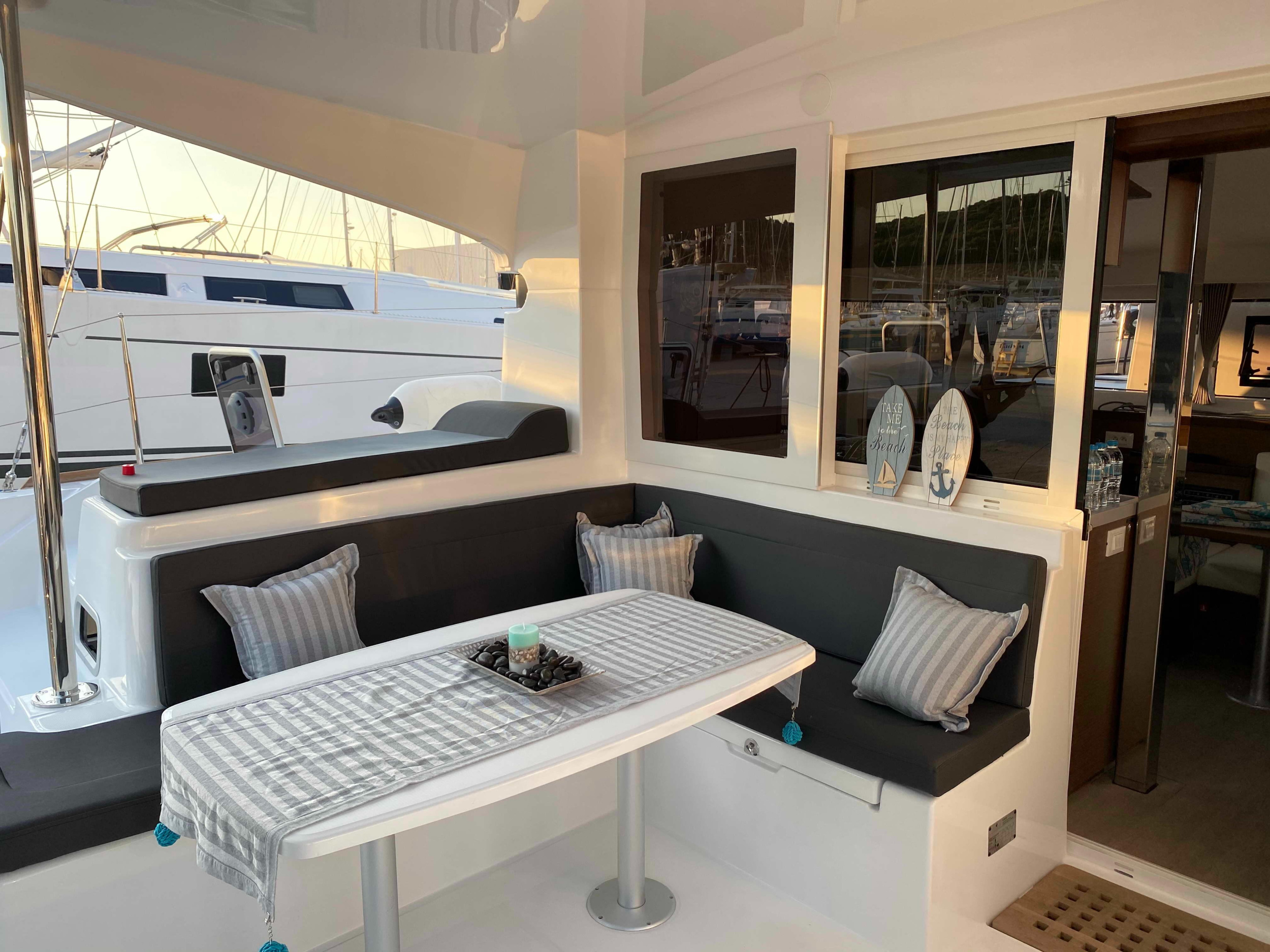 Lagoon 40 (4 cab.) — photo 27