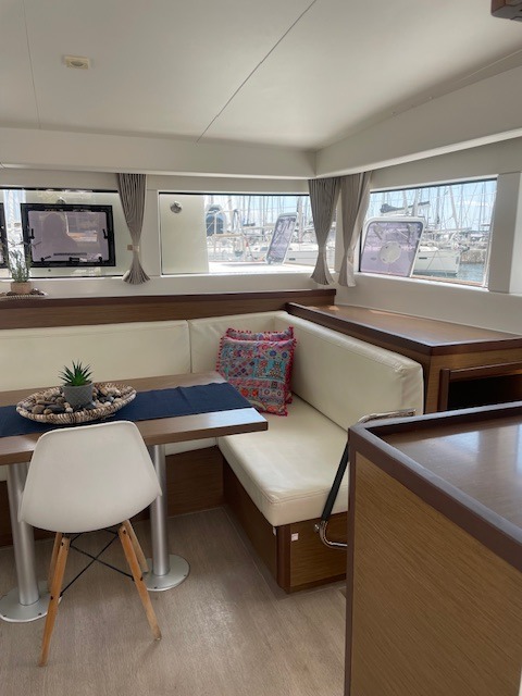 Lagoon 40 (4 cab.) — photo 38