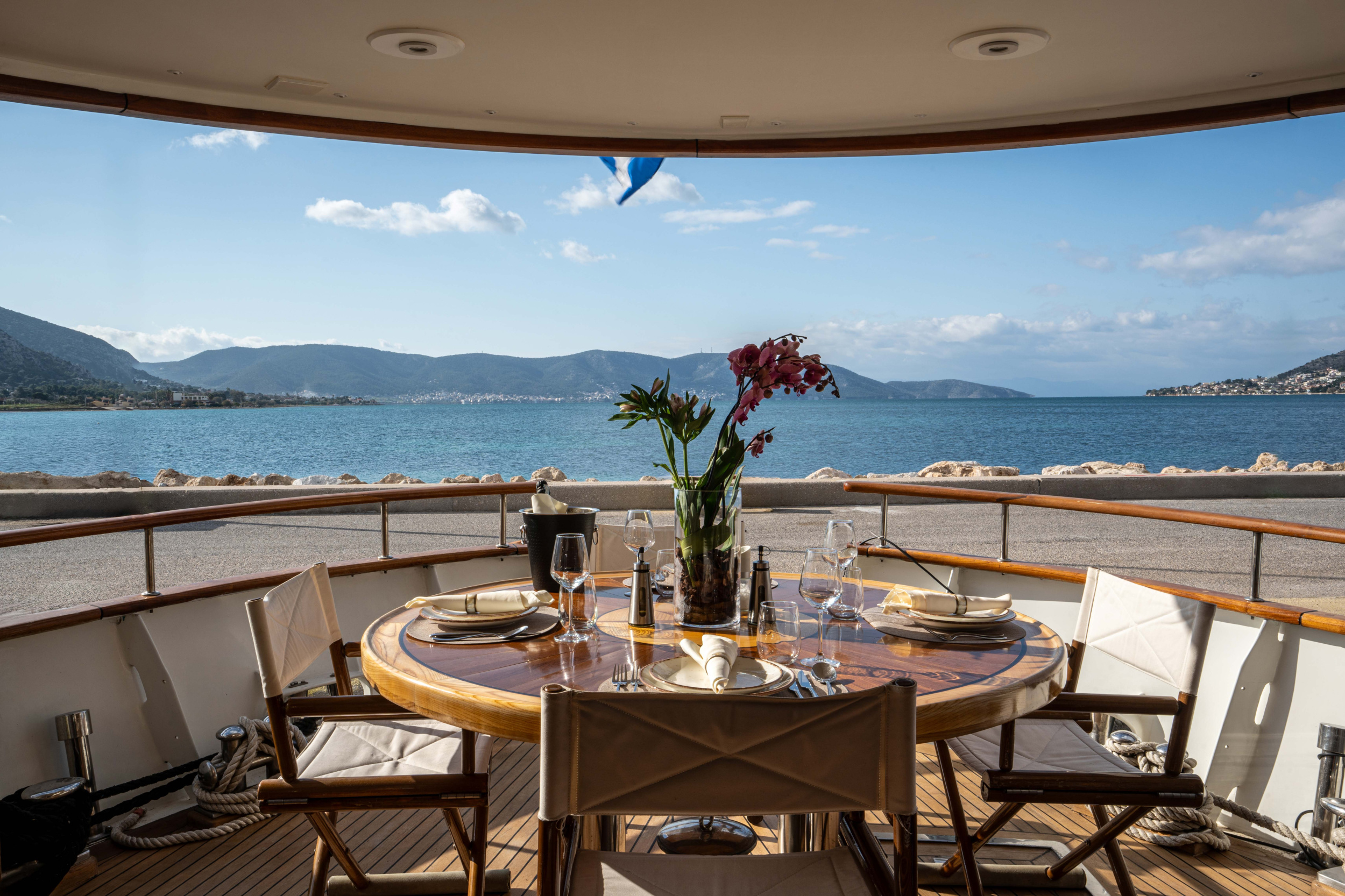 Motoryacht — photo 12