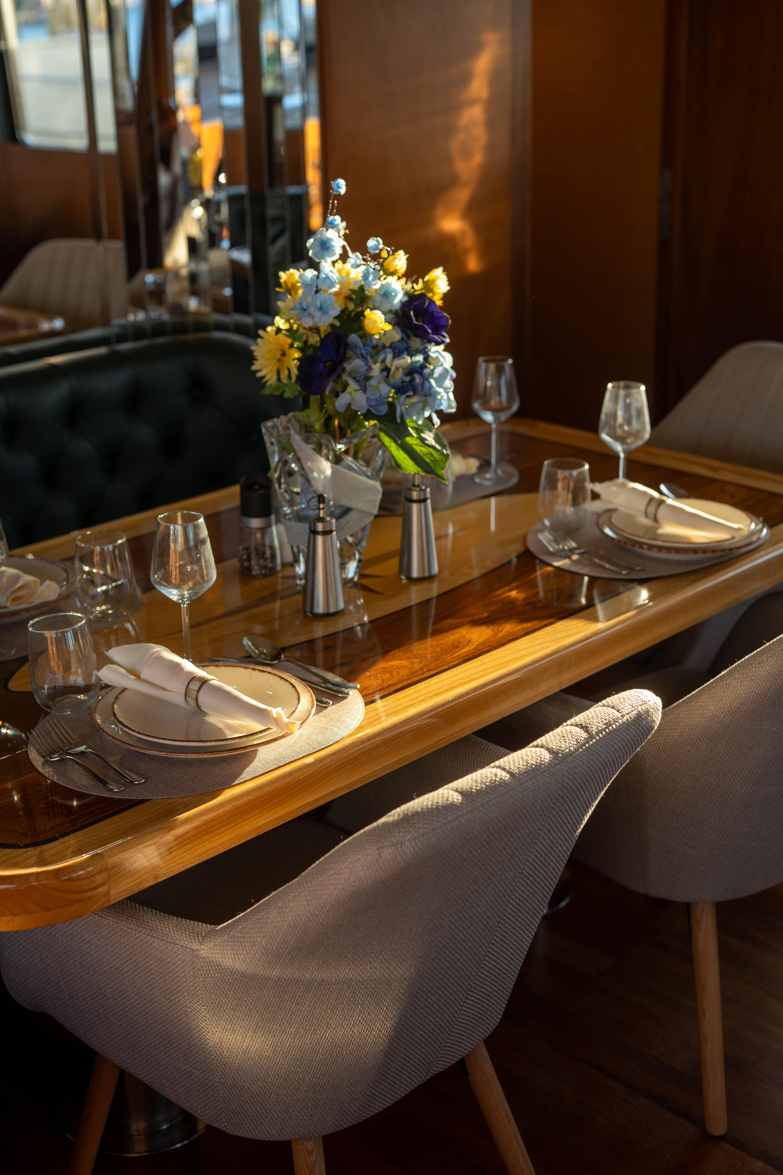 Motoryacht — photo 13