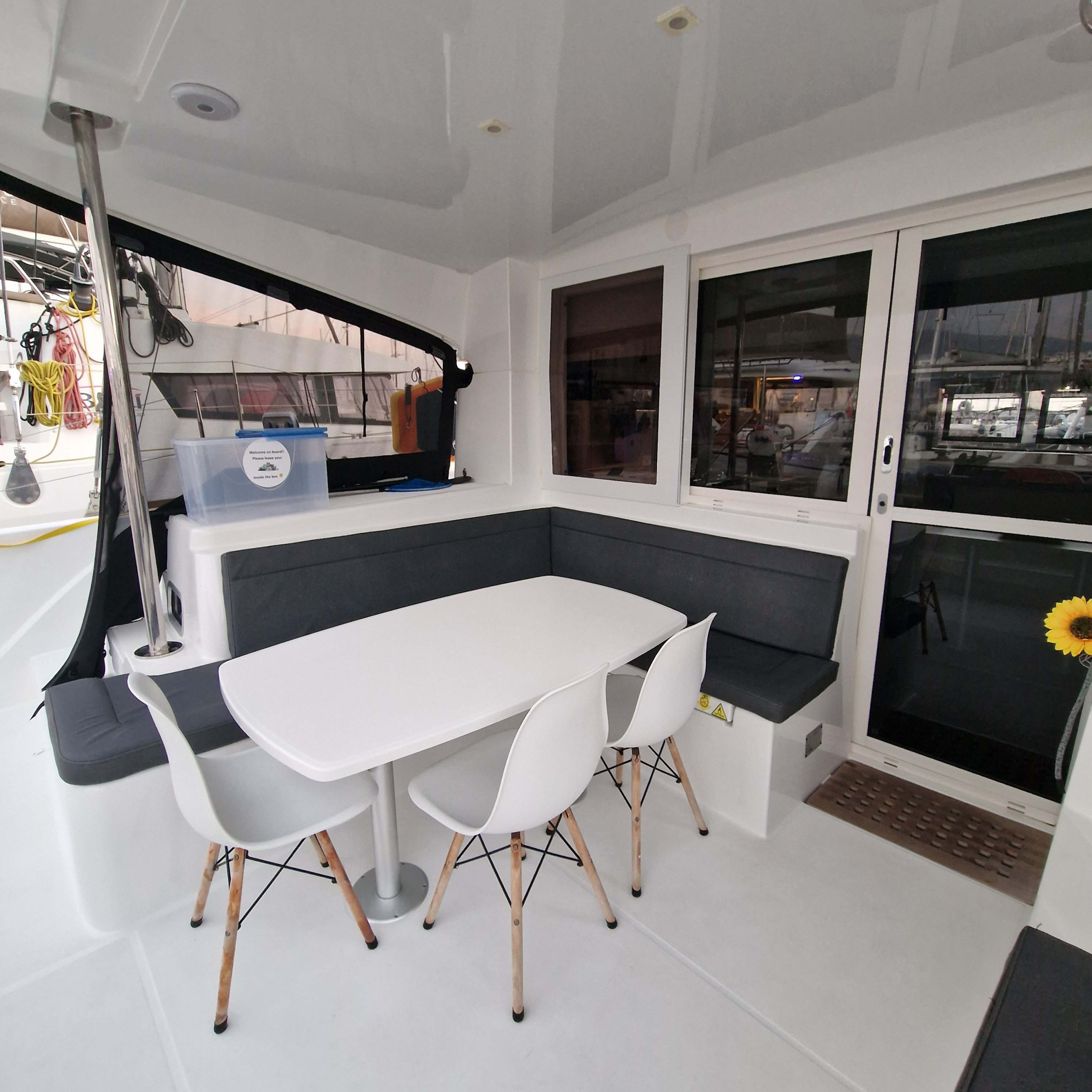 Lagoon 40 (4 cab.) — photo 16