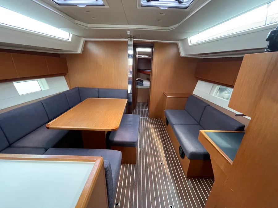 Bavaria C45 Holiday (5 cab.) — photo 6