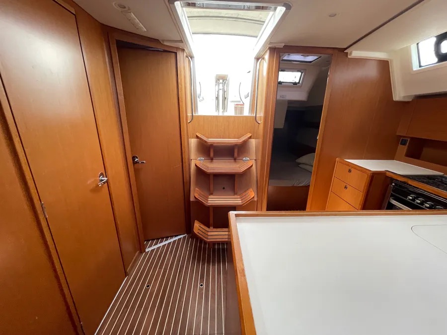 Bavaria C45 Holiday (5 cab.) — photo 8