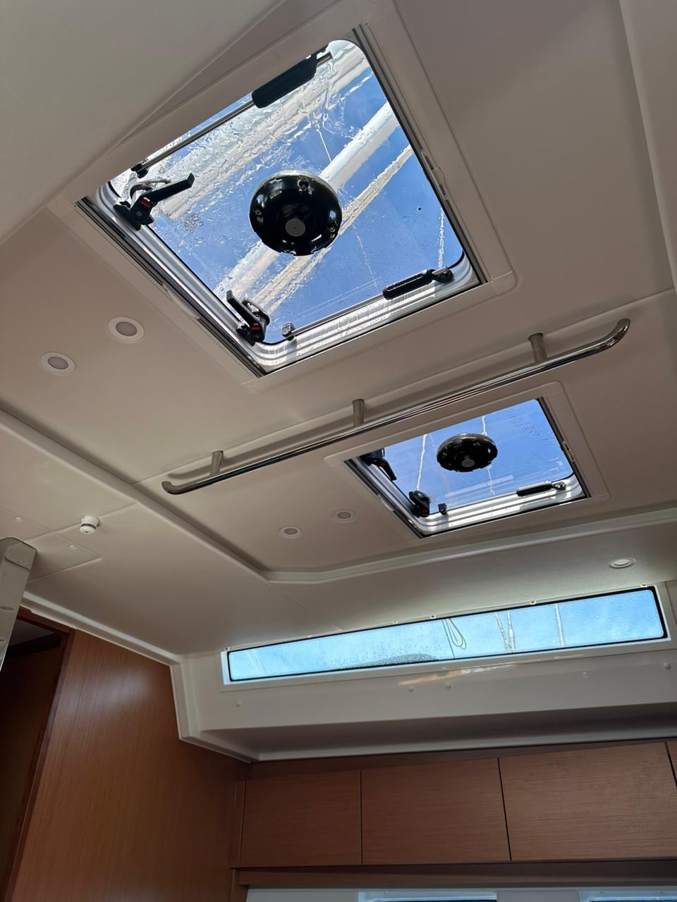 Bavaria C45 Holiday (5 cab.) — photo 10