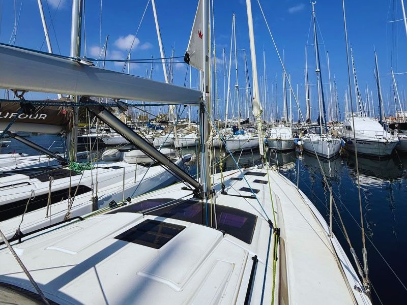Dufour 41 — photo 1