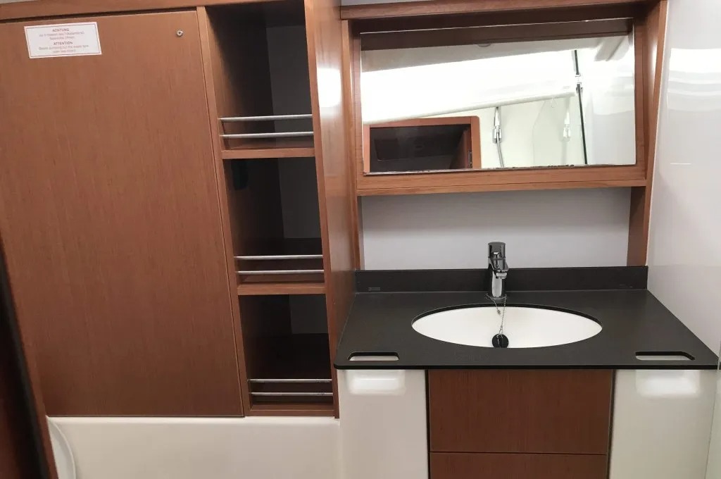 Bavaria Cruiser 51 (5 cab.) — photo 6
