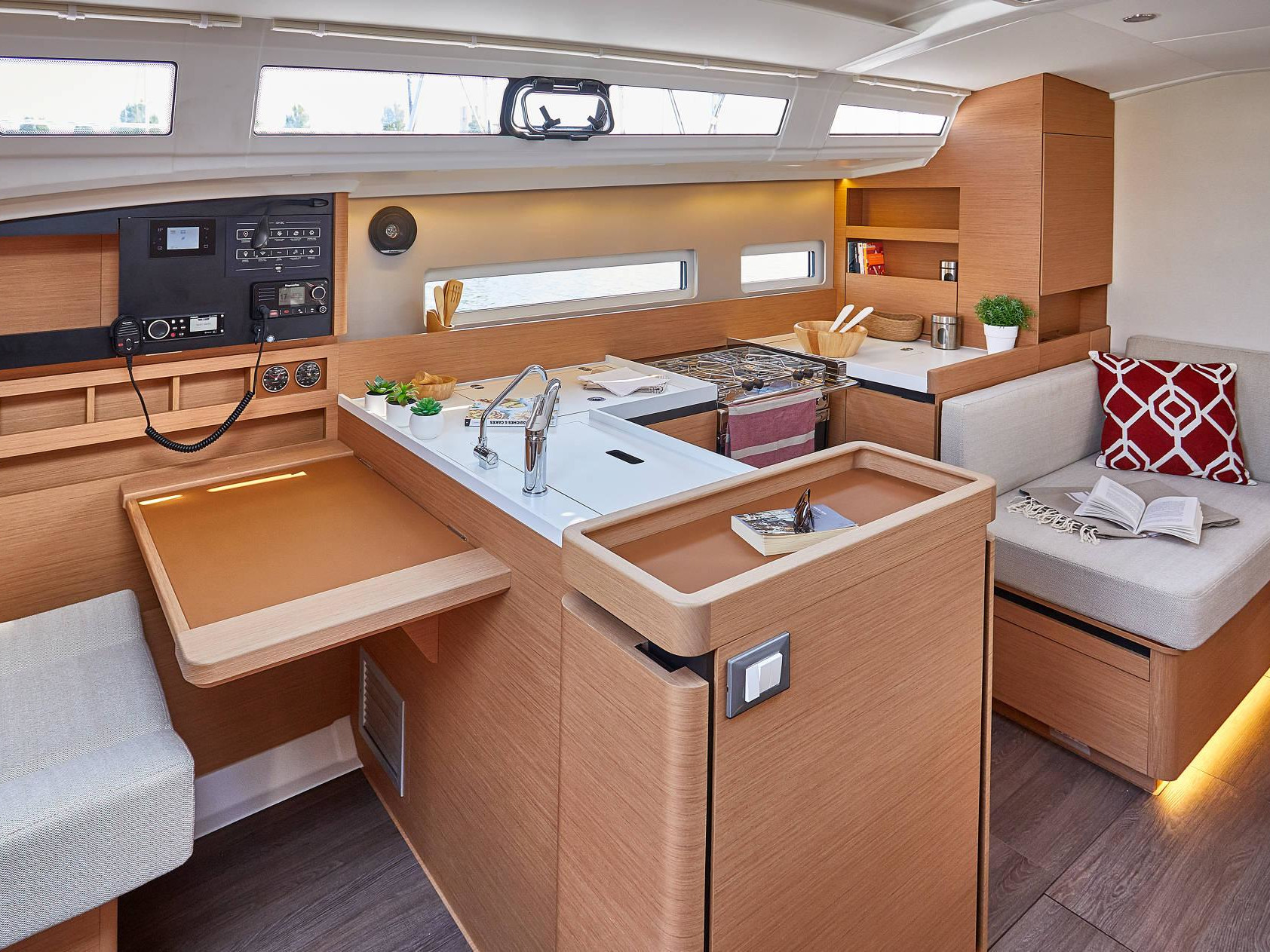 Sun Odyssey 410 (3 cab.) — photo 2