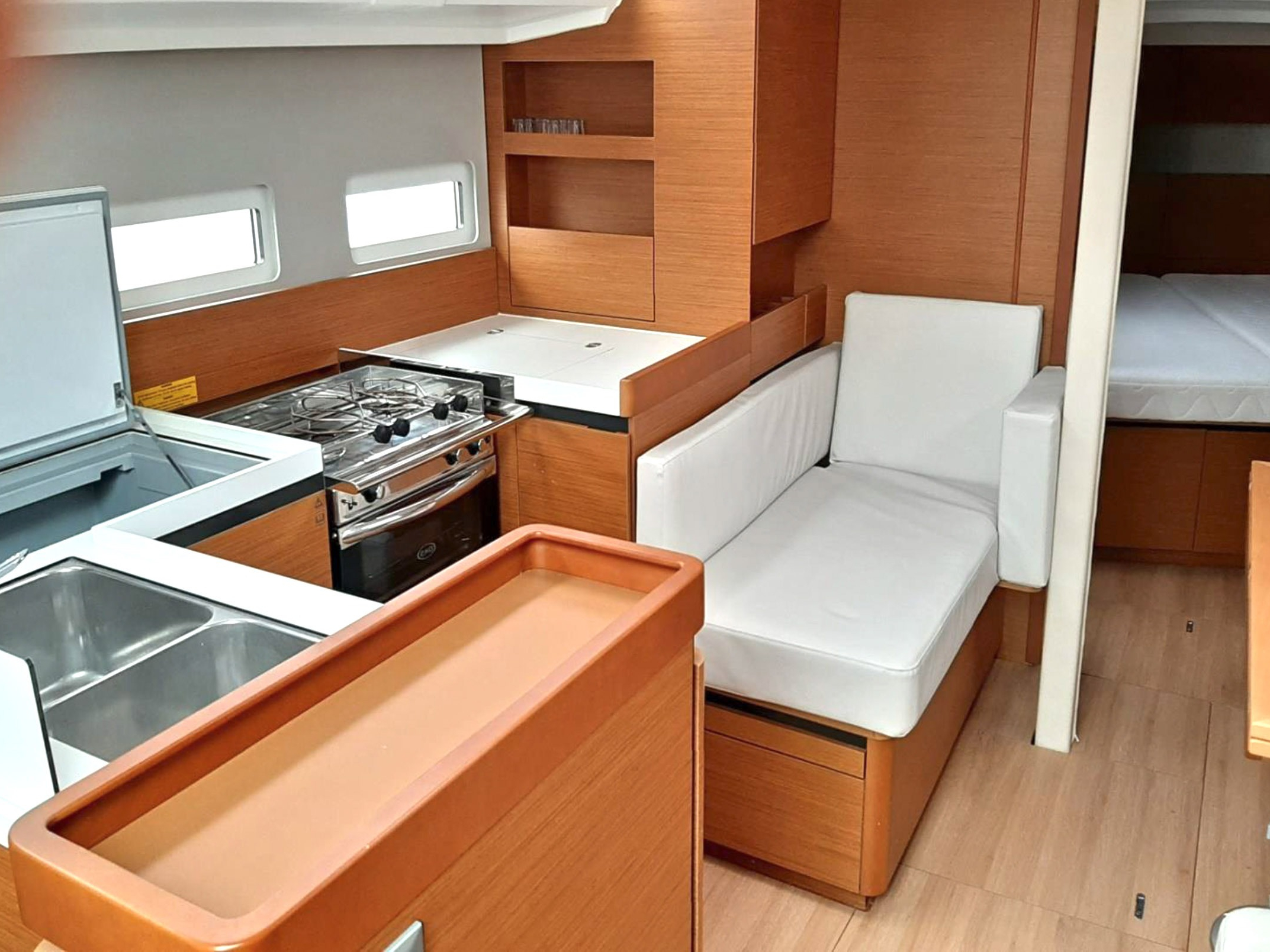 Sun Odyssey 410 (3 cab.) — photo 6