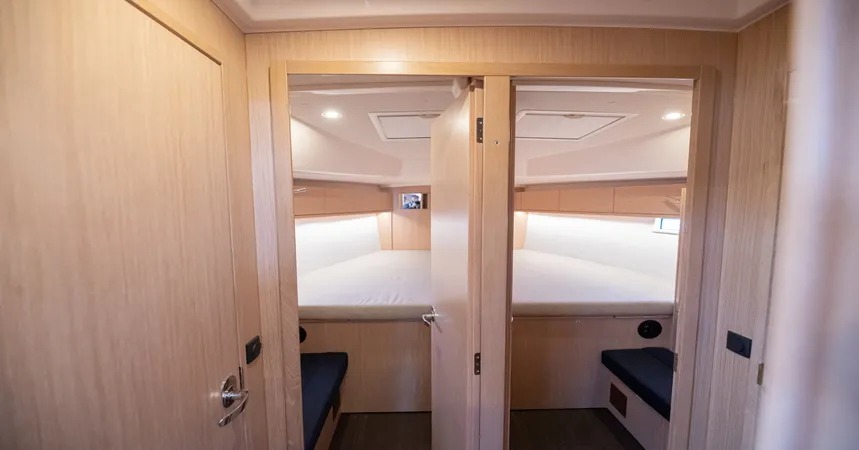 Bavaria Cruiser 46 (4 cab.) — photo 18