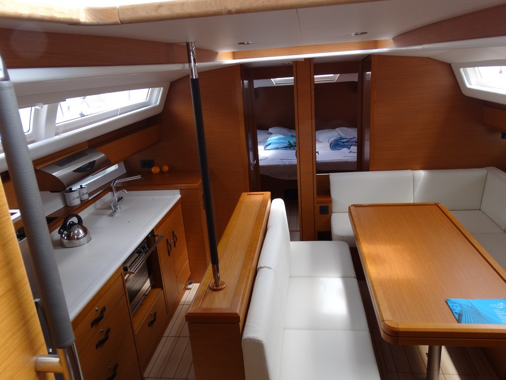 Jeanneau 54 (6 cab.) — photo 11