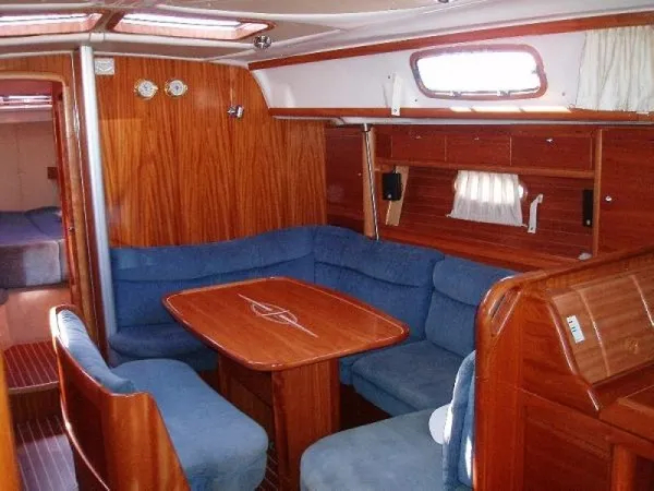 Bavaria 39 Cruiser (3 cab.) — photo 5