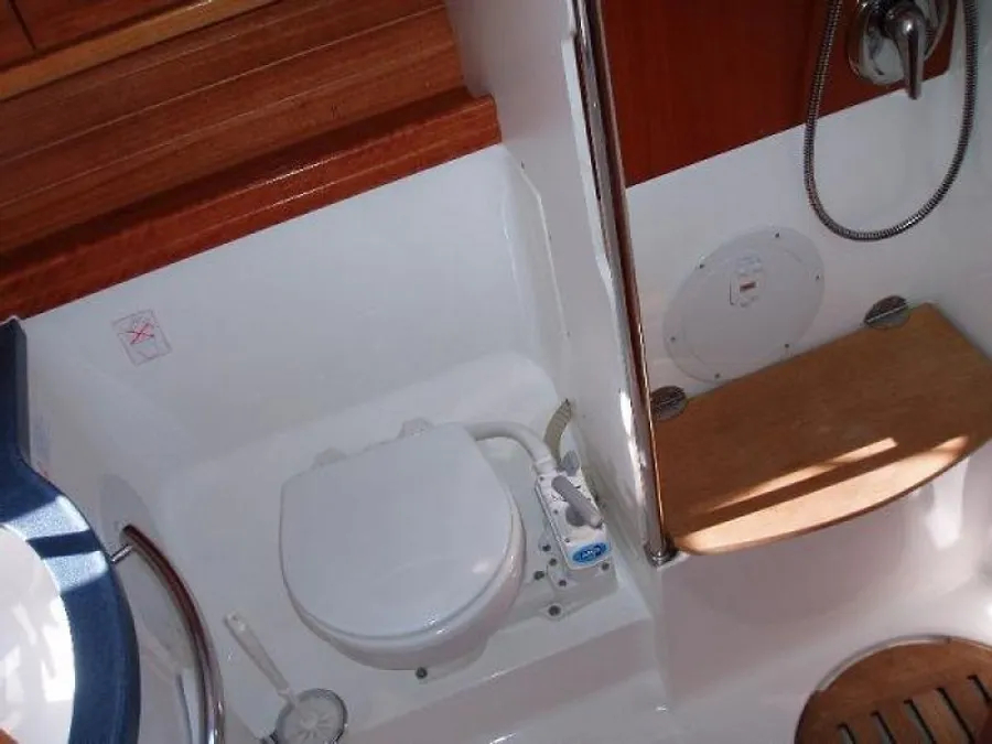 Bavaria 39 Cruiser (3 cab.) — photo 7