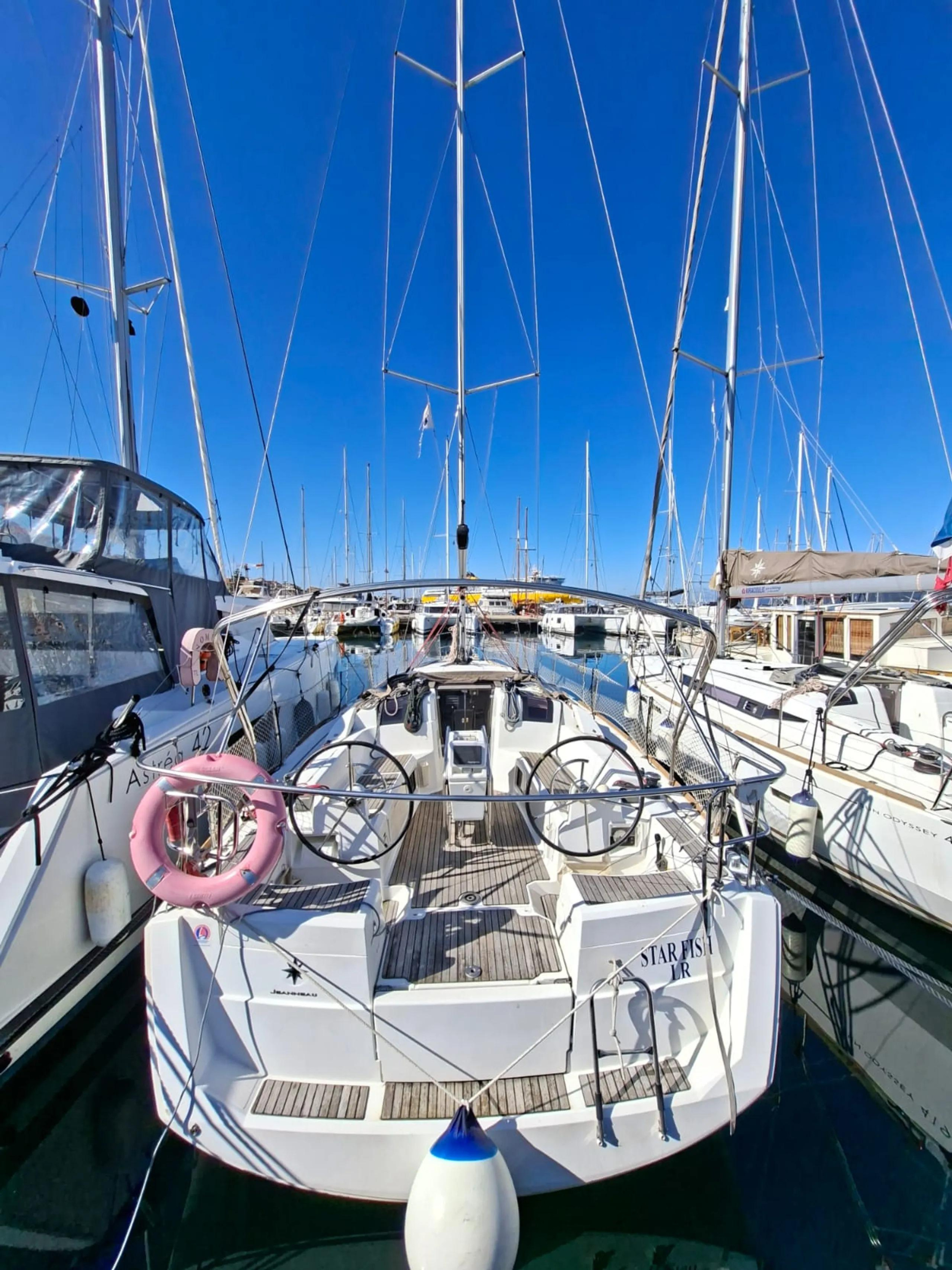 Sun Odyssey 389 (3 cab.) — photo 4