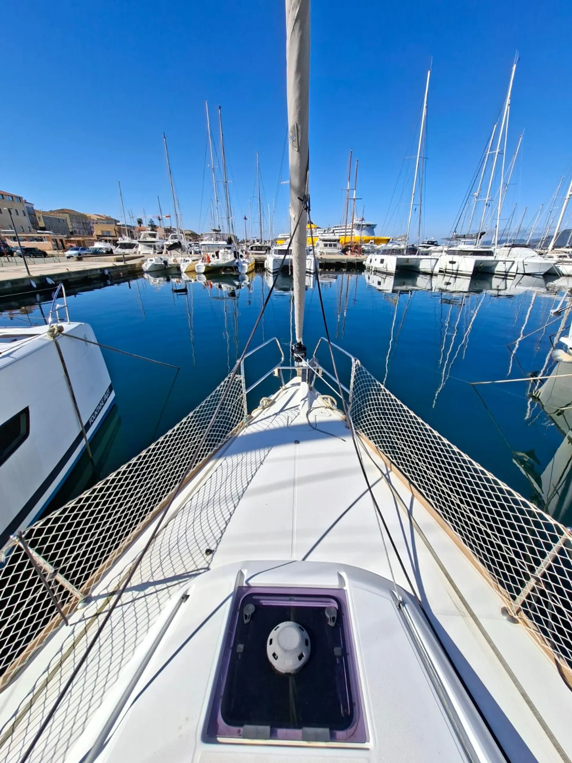 Sun Odyssey 389 (3 cab.) — photo 3
