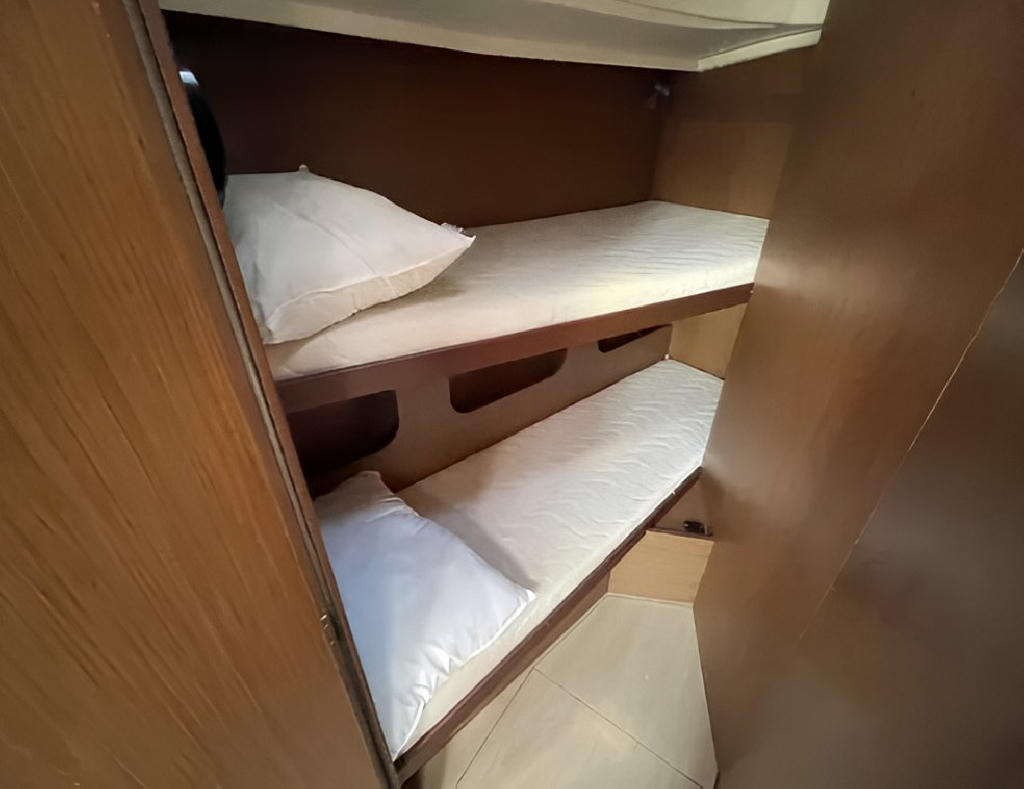 Oceanis 40.1 (4 cab.) — photo 2