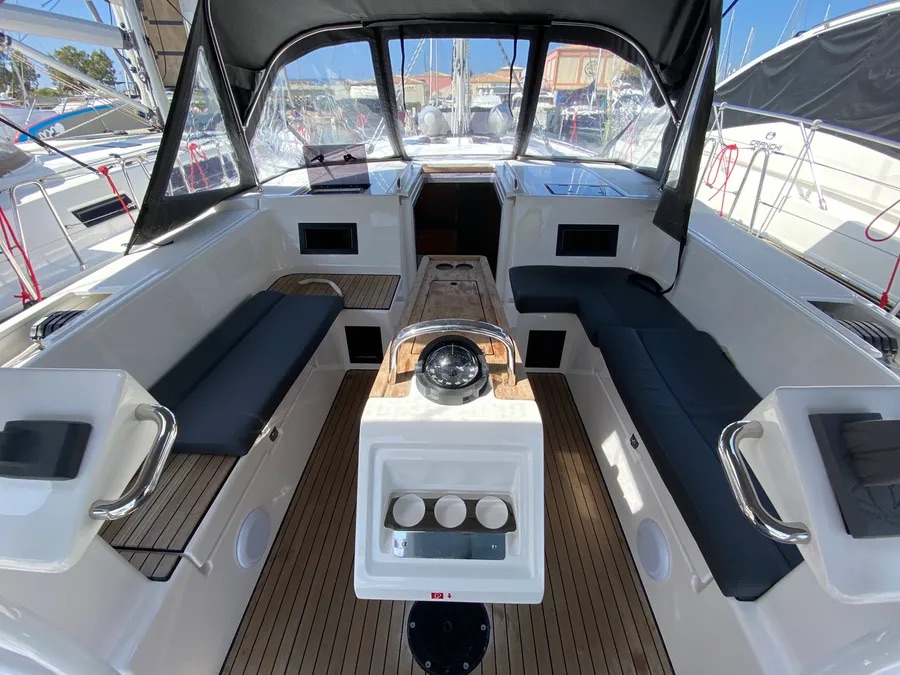 Bavaria C45 Holiday (5 cab.) — photo 3